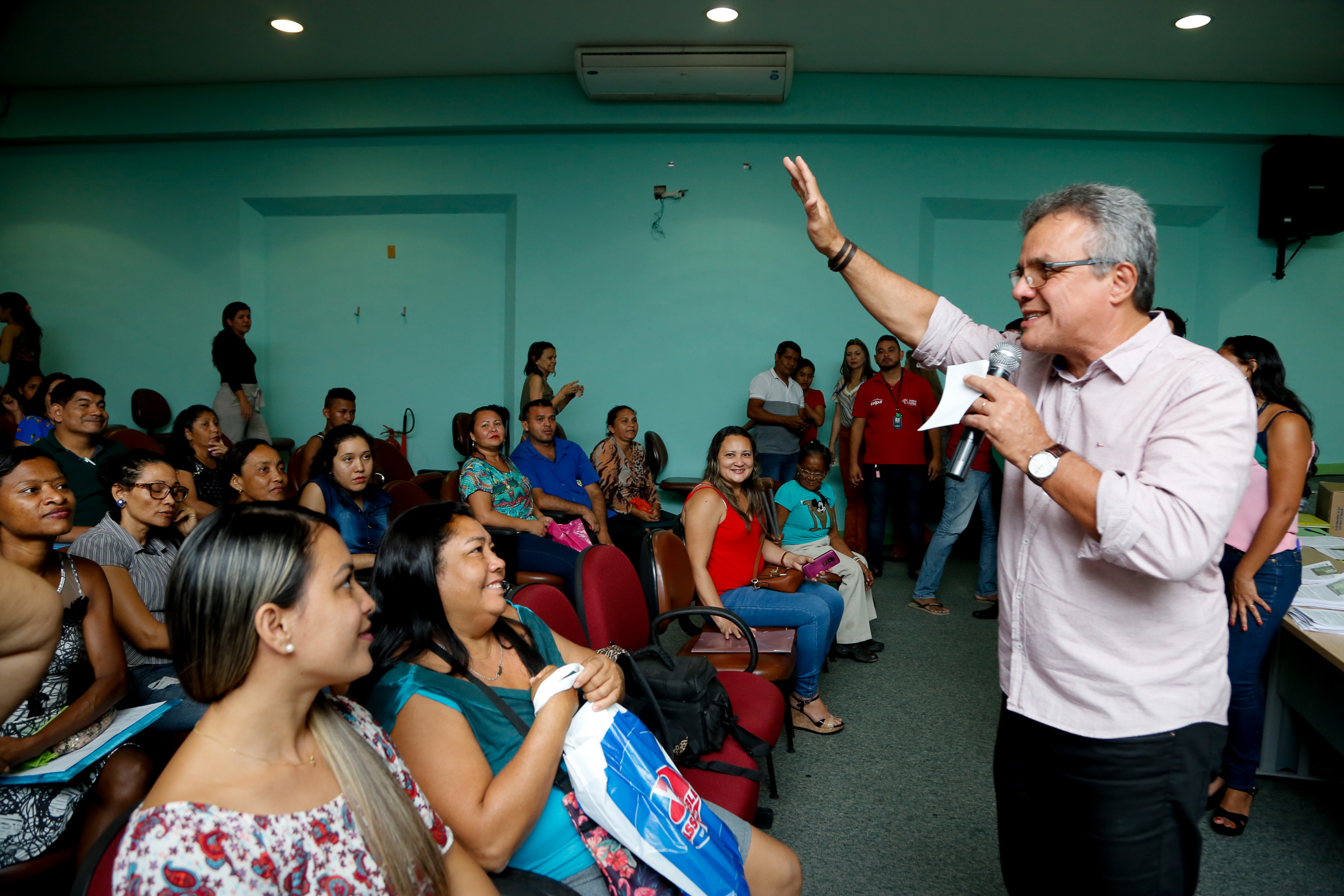 Mais de 60 famílias recebem imóveis do programa Viver Belém - Minha Casa Minha Vida   