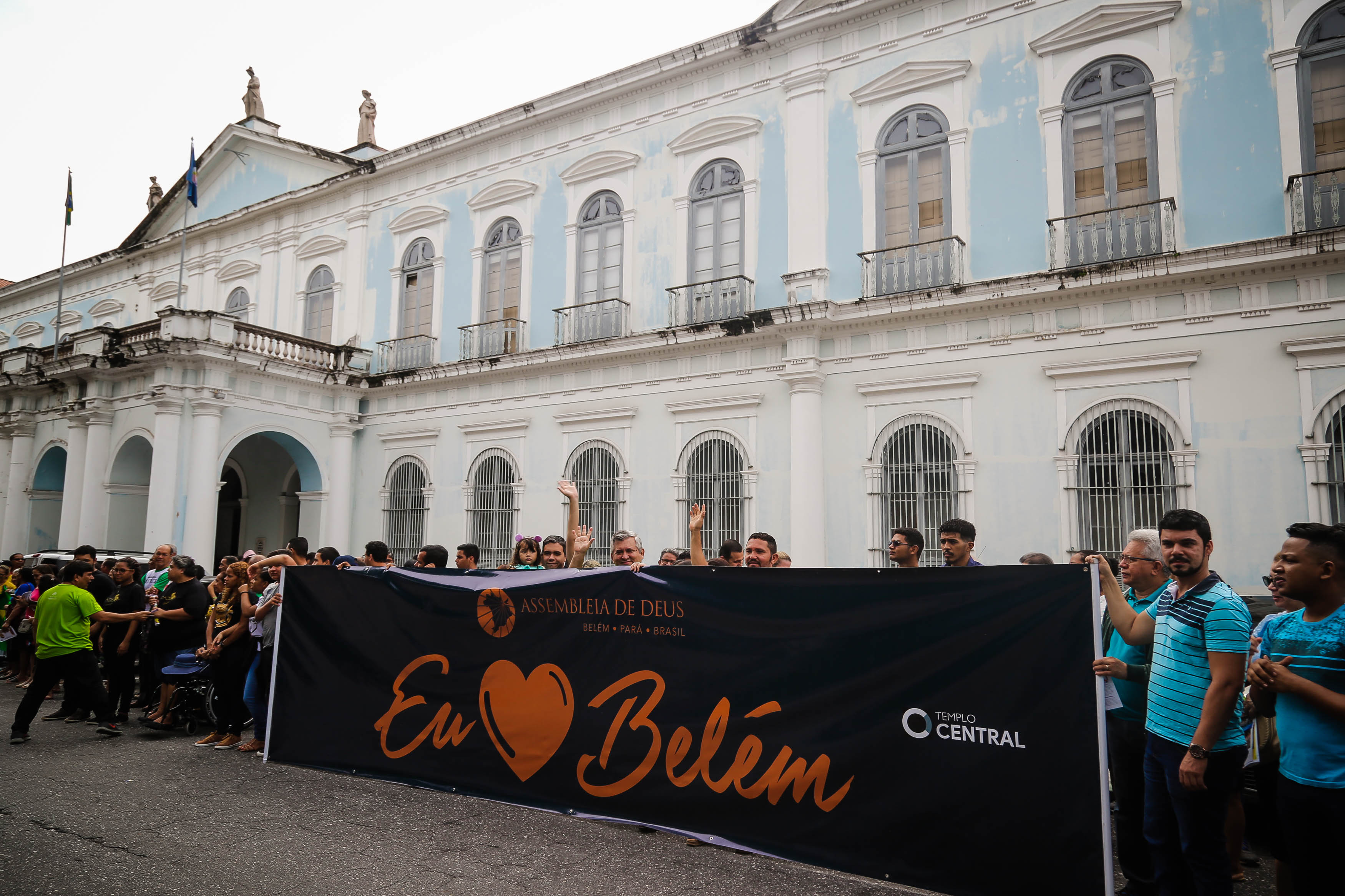 Belém celebra 403 anos de fundação com bolo de 20 metros e muitas bênçãos