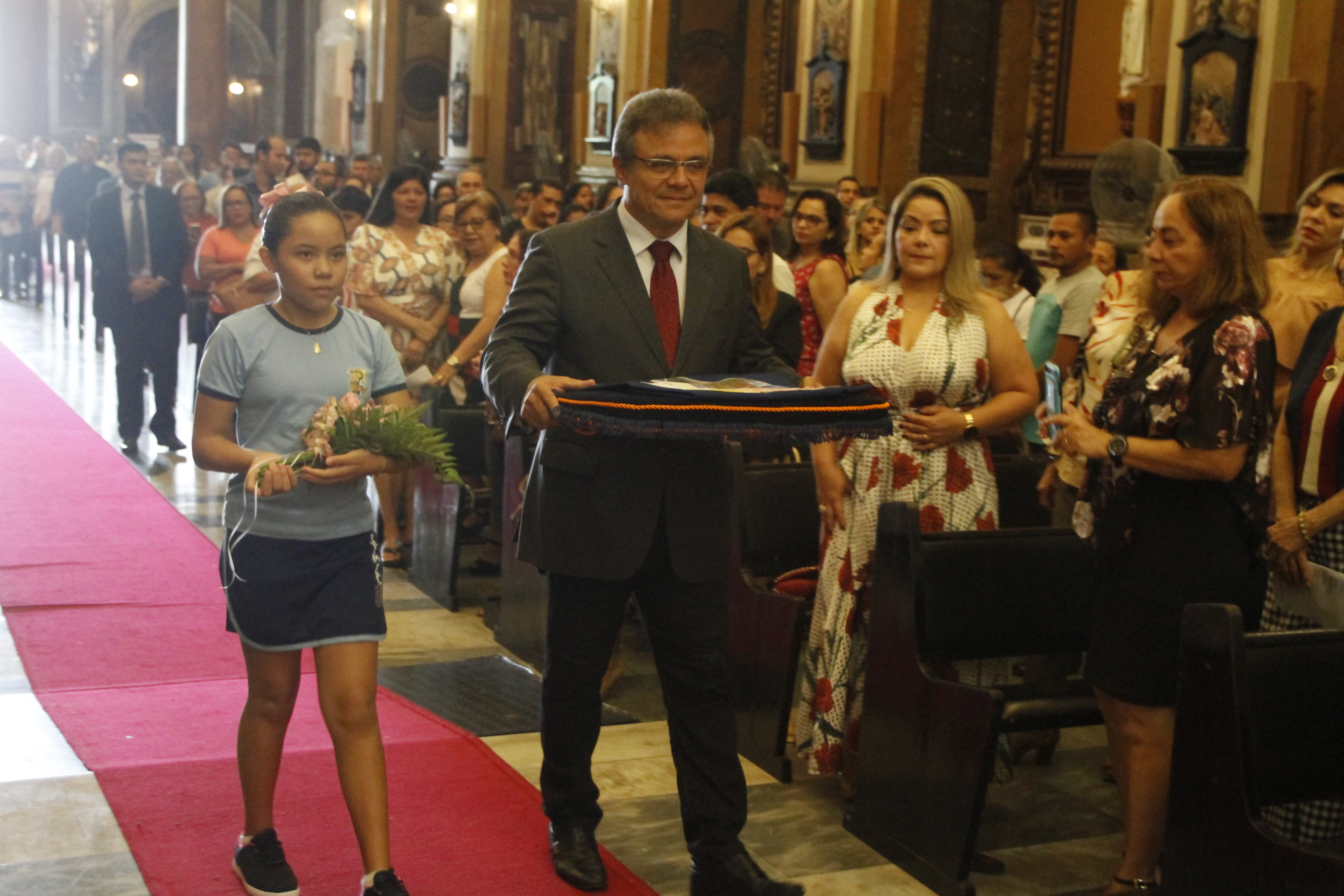Belém celebra 403 anos de fundação com bolo de 20 metros e muitas bênçãos