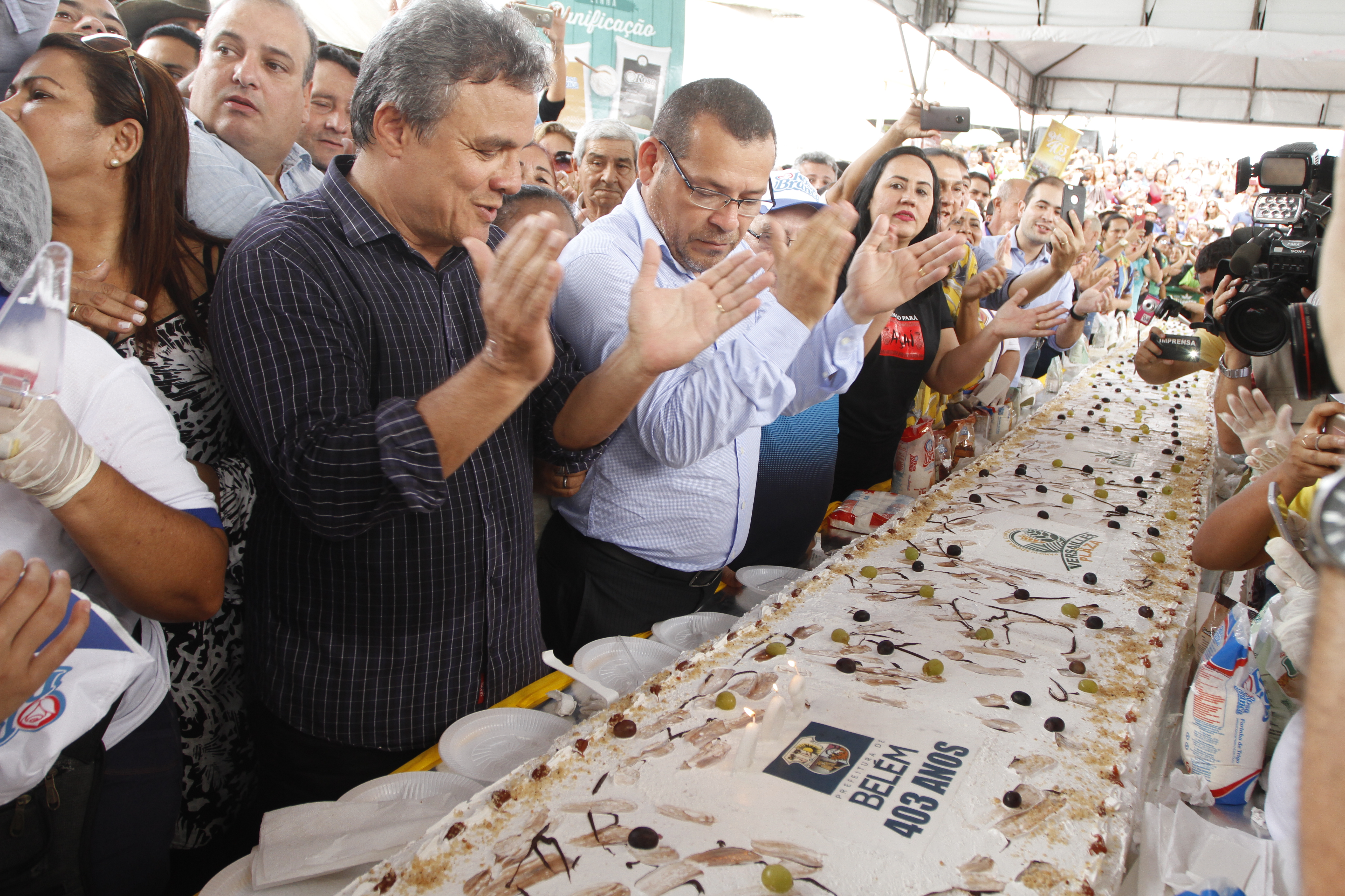 Belém celebra 403 anos de fundação com bolo de 20 metros e muitas bênçãos