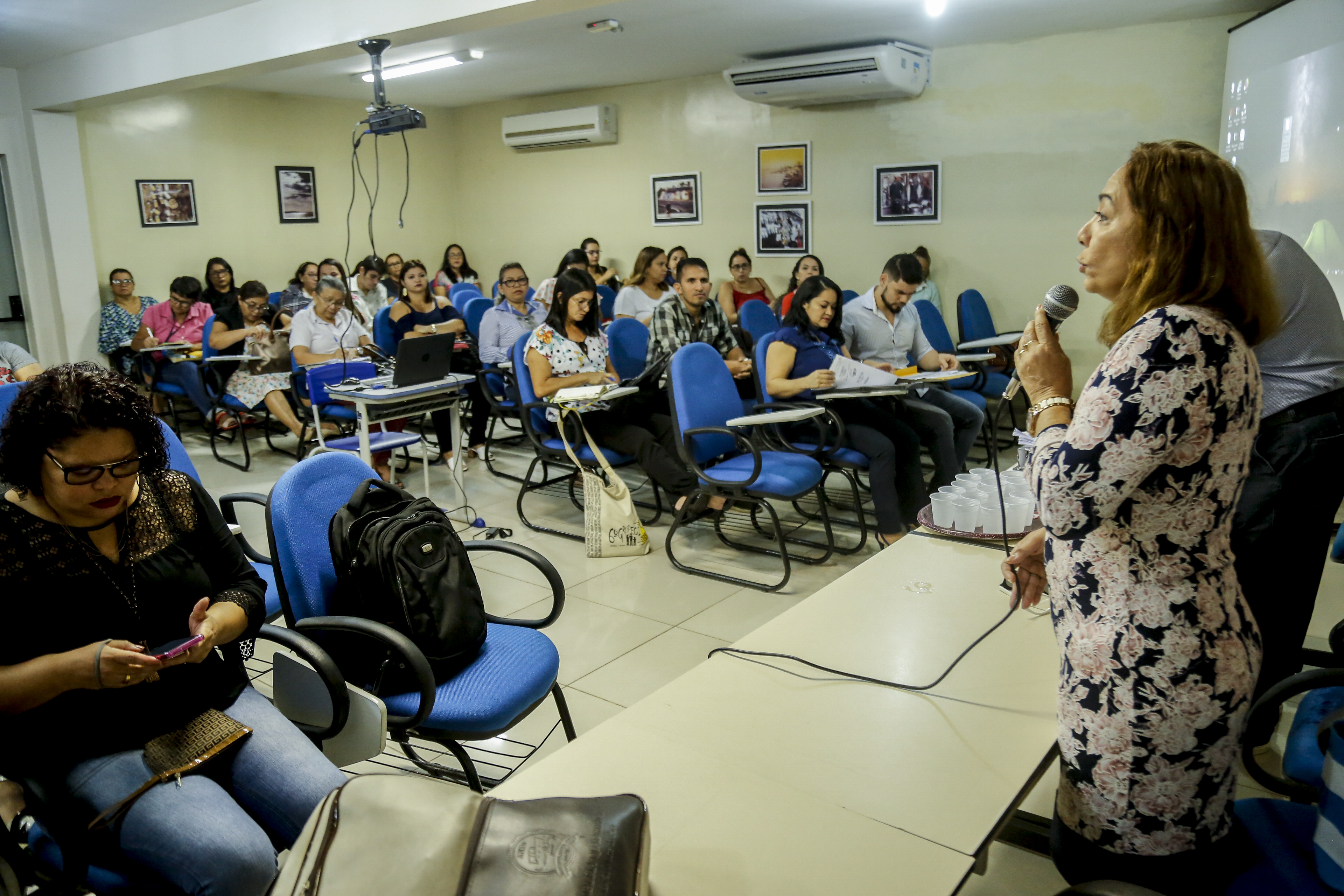 Semec promove oficina de liderança e gestão voltada para os diretores de escolas