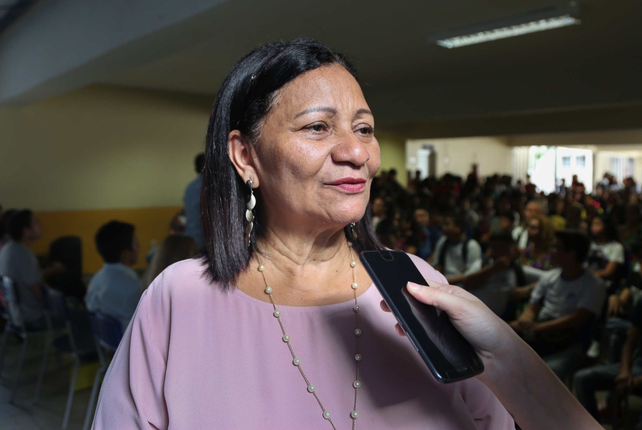 Alunos da rede municipal de ensino retornaram às aulas nesta segunda-feira, 21