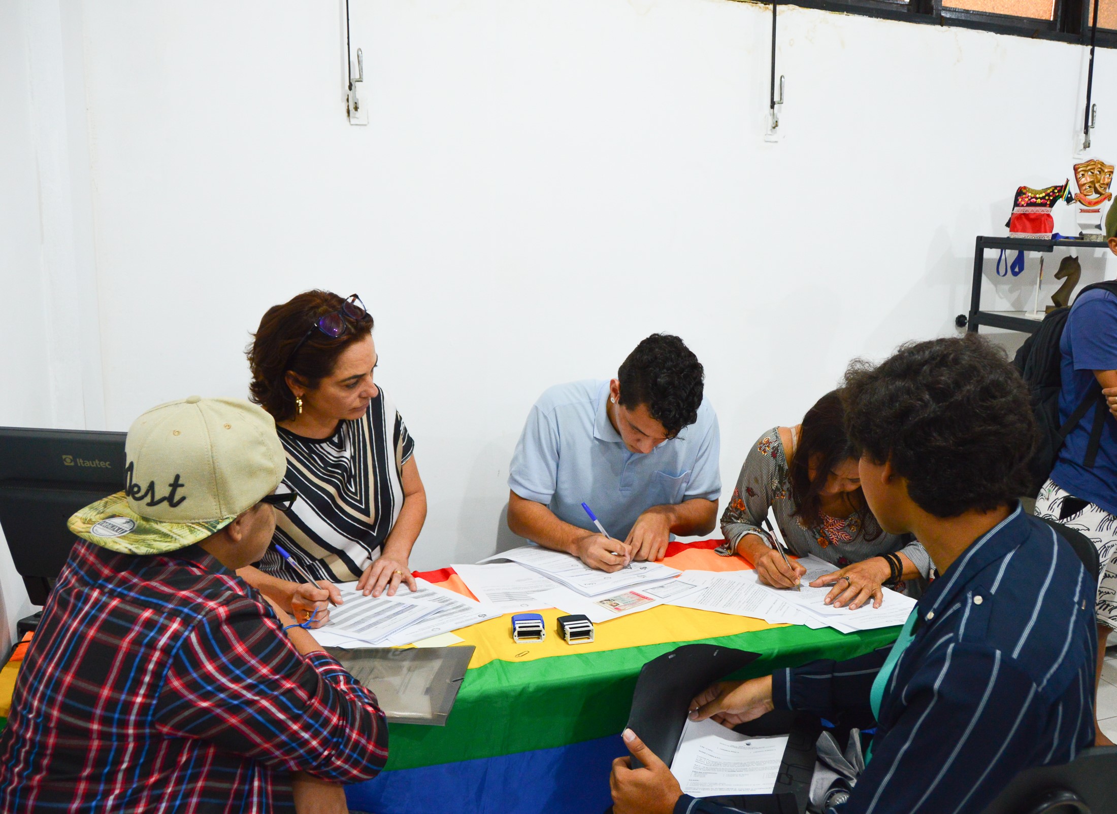 Testes rápidos alertam para a prevenção de HIV, Sífilis e hepatites