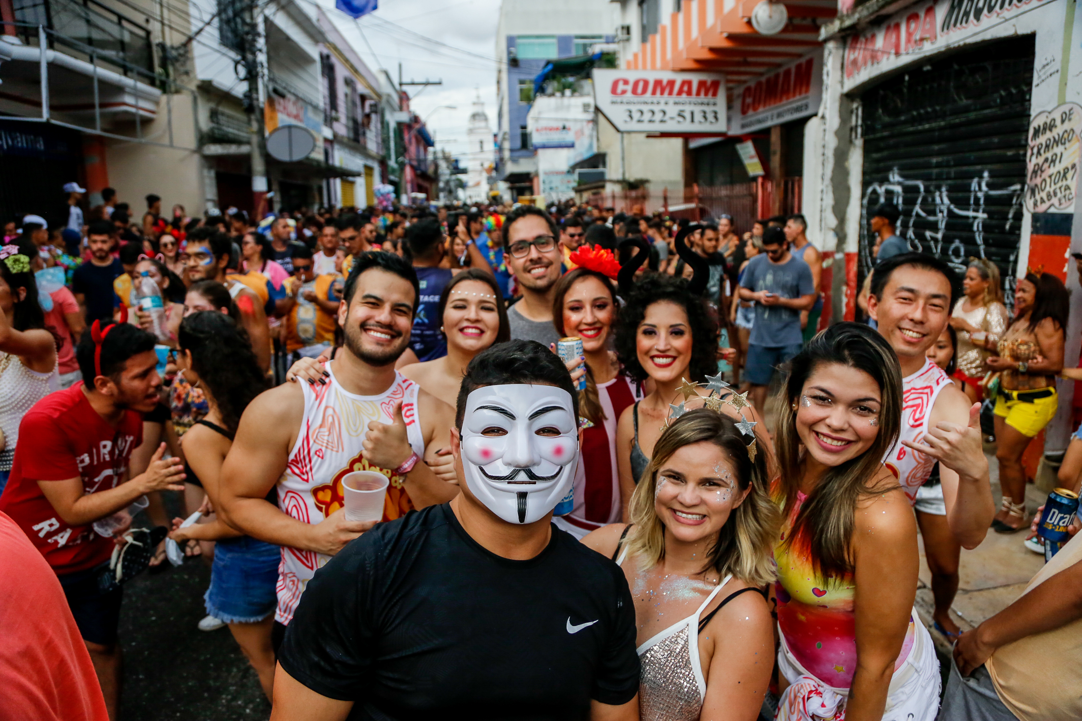 Pré-Carnaval leva milhares de brincantes às ruas da Cidade Velha