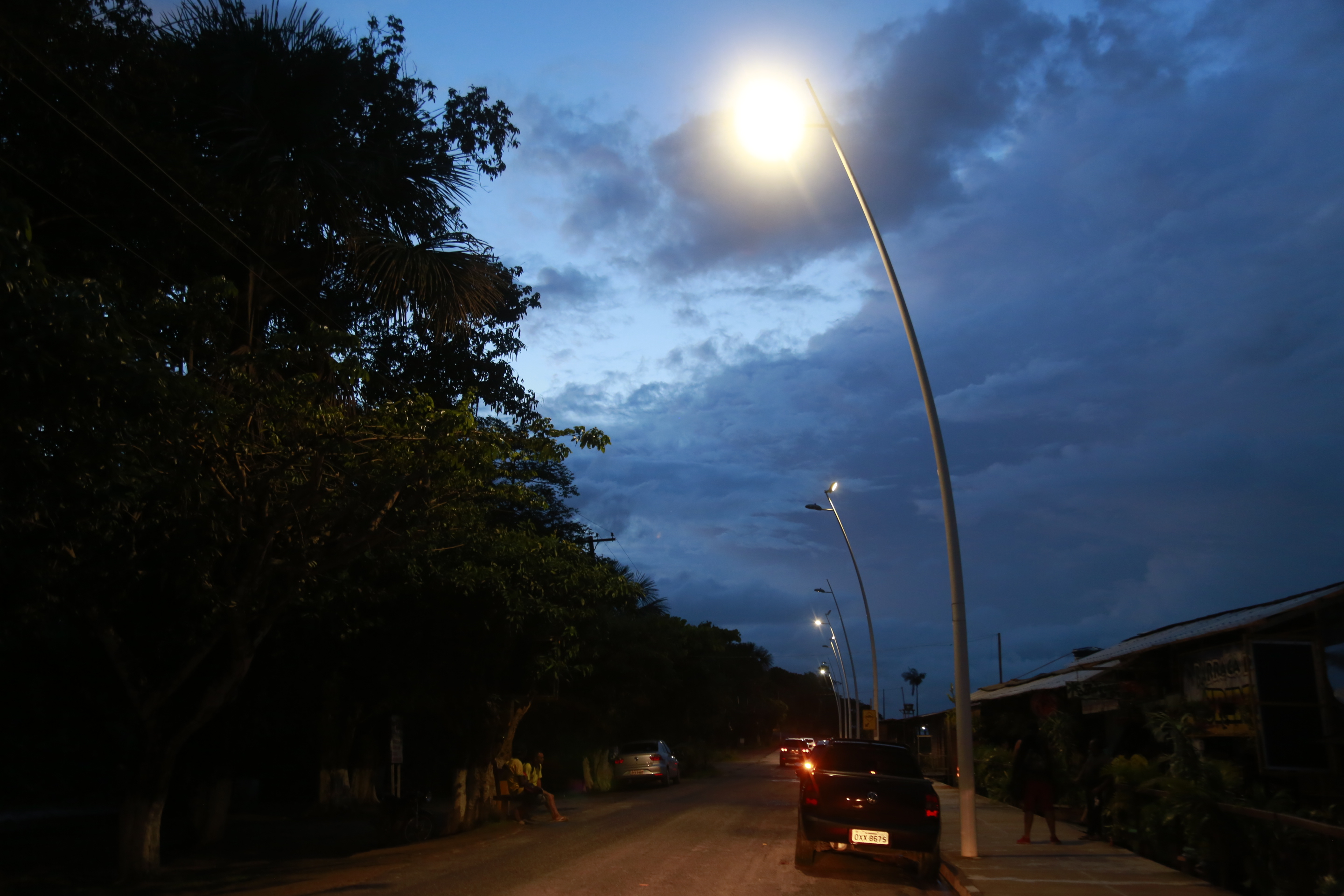 Praias de Mosqueiro recebem nova iluminação pública