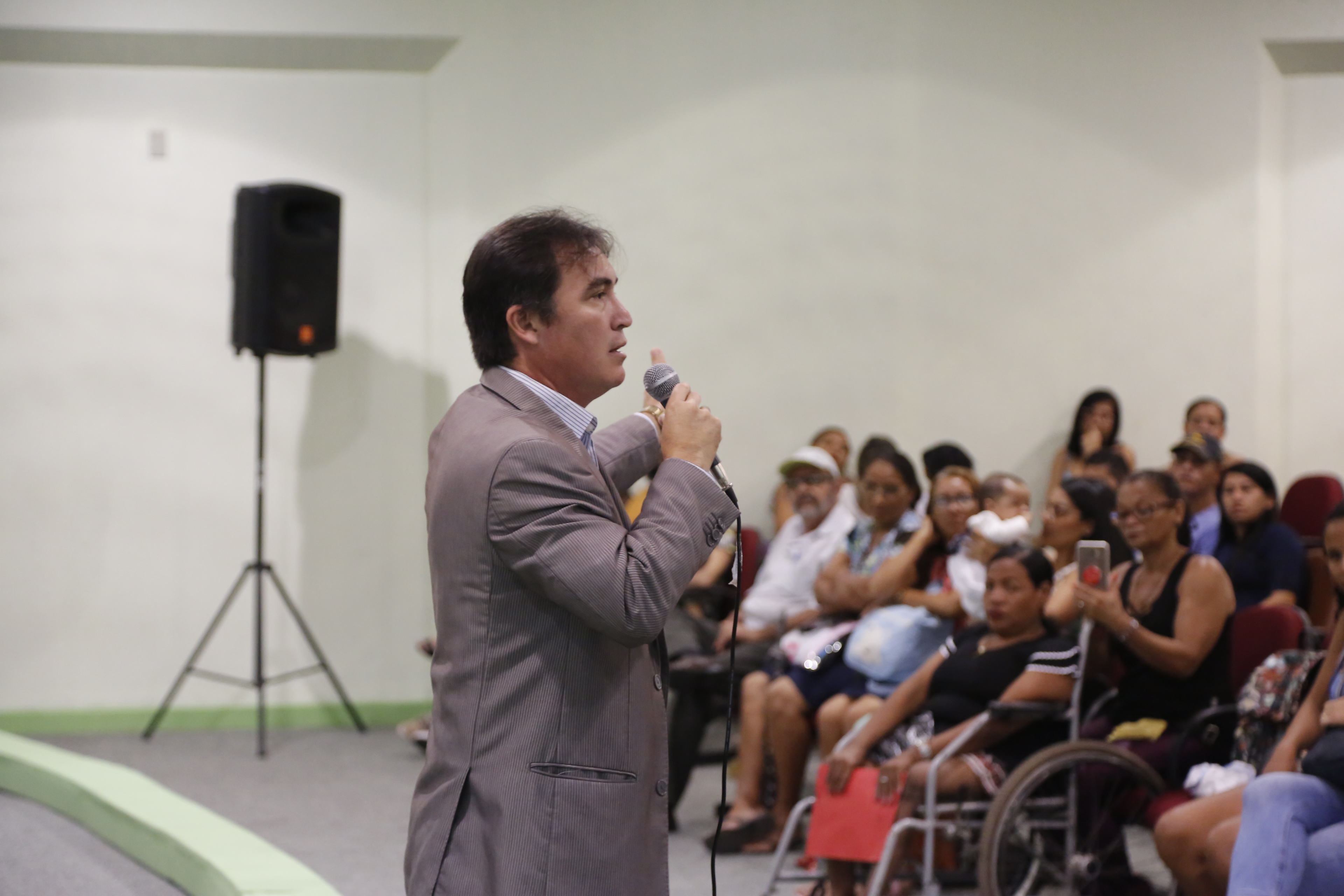 Prefeitura de Belém assina contratos com contemplados no residencial Portal do Tenoné