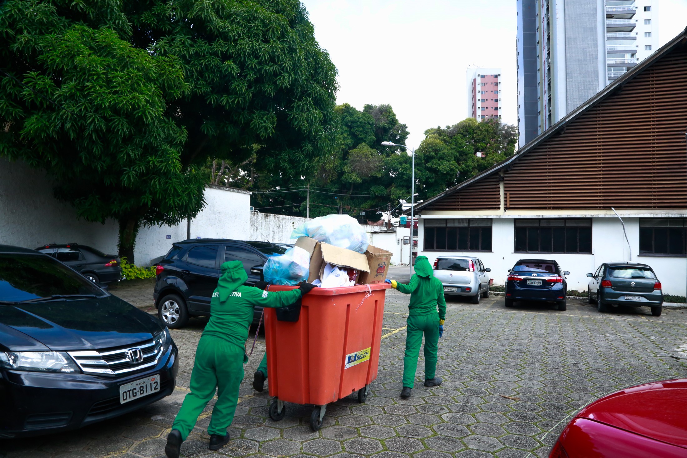 Secretarias municipais separam o lixo e dão exemplo de cuidado com o meio ambiente