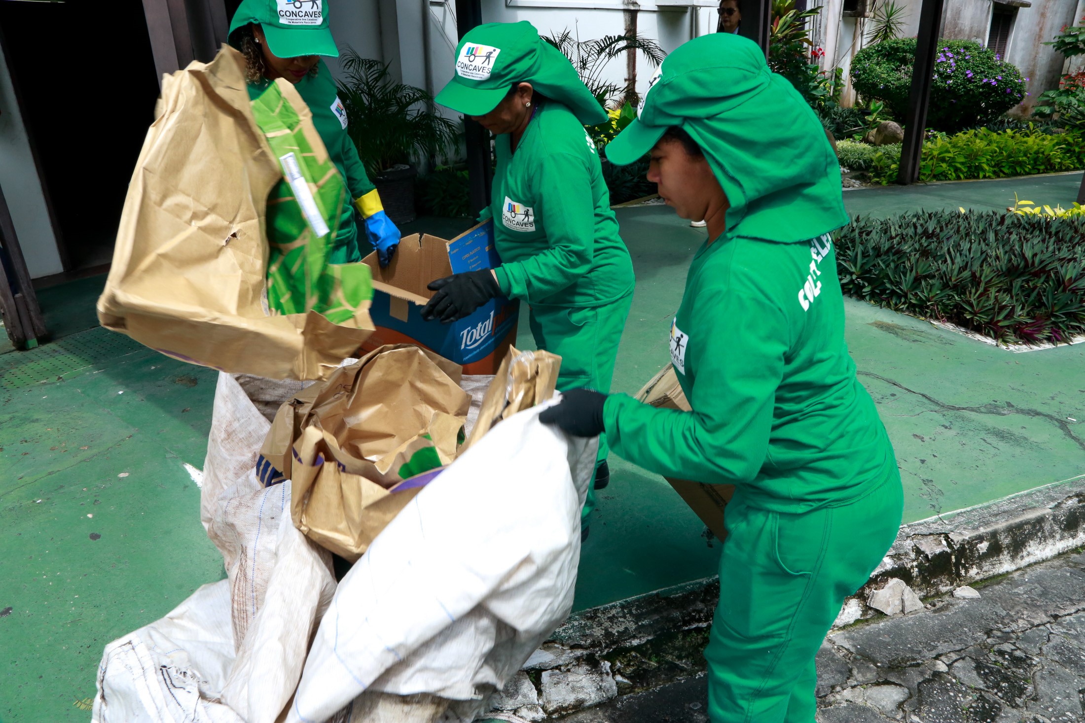Secretarias municipais separam o lixo e dão exemplo de cuidado com o meio ambiente