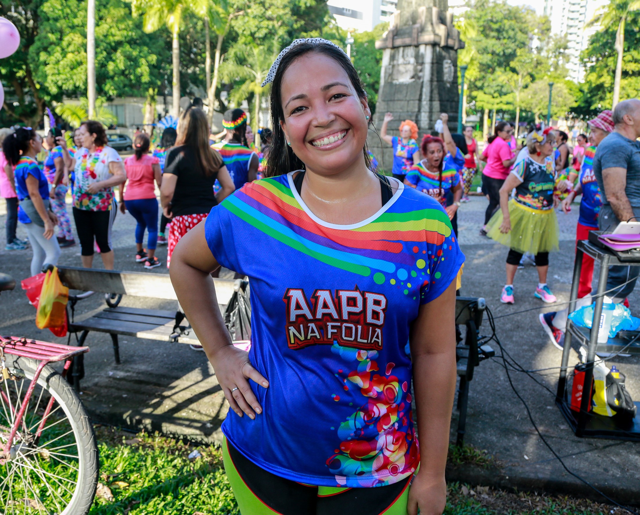 Aulão de Carnaval da Academia ao Ar Livre leva quase 300 alunos à praça Brasil