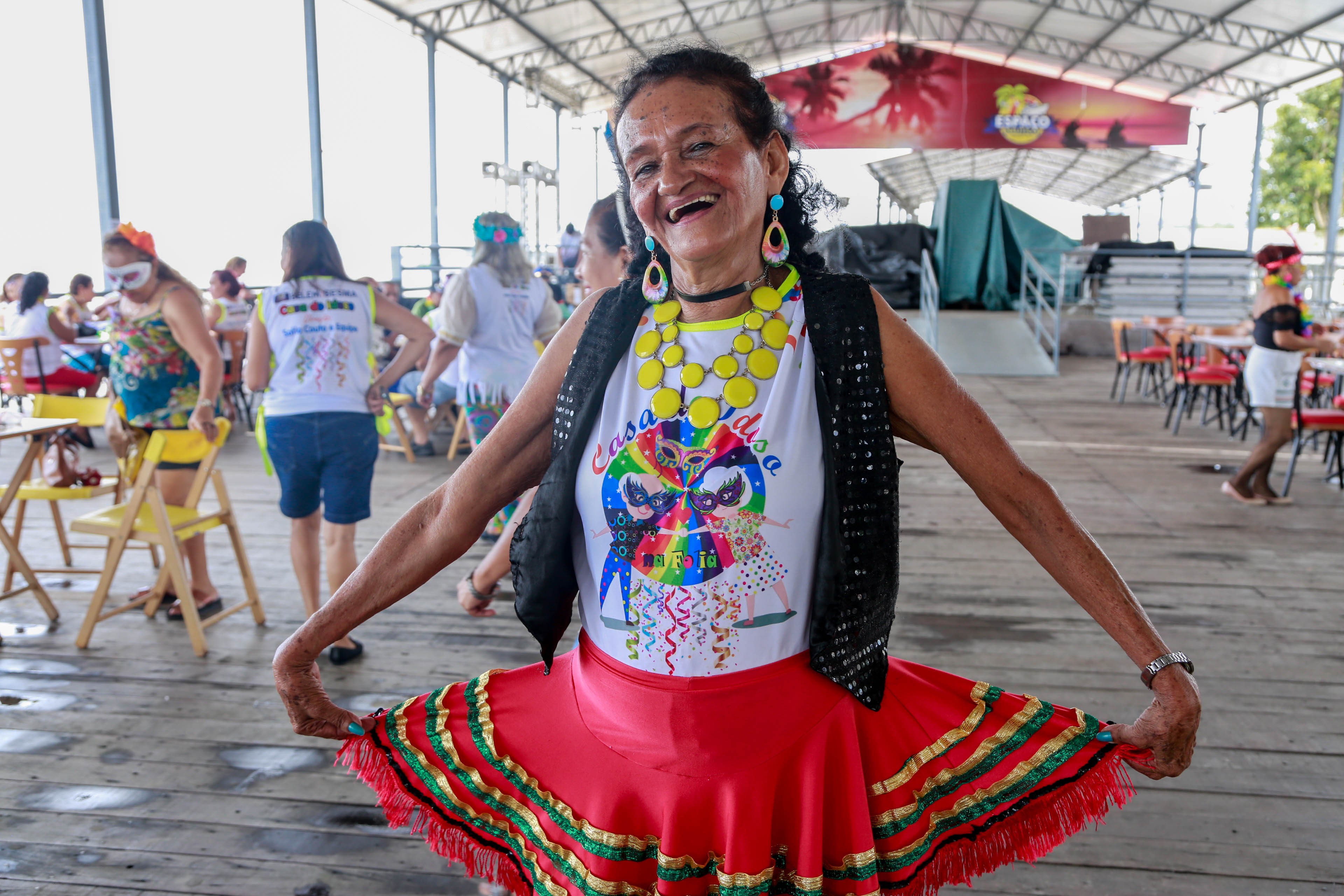 Idosos atendidos pela Sesma têm programação especial de carnaval