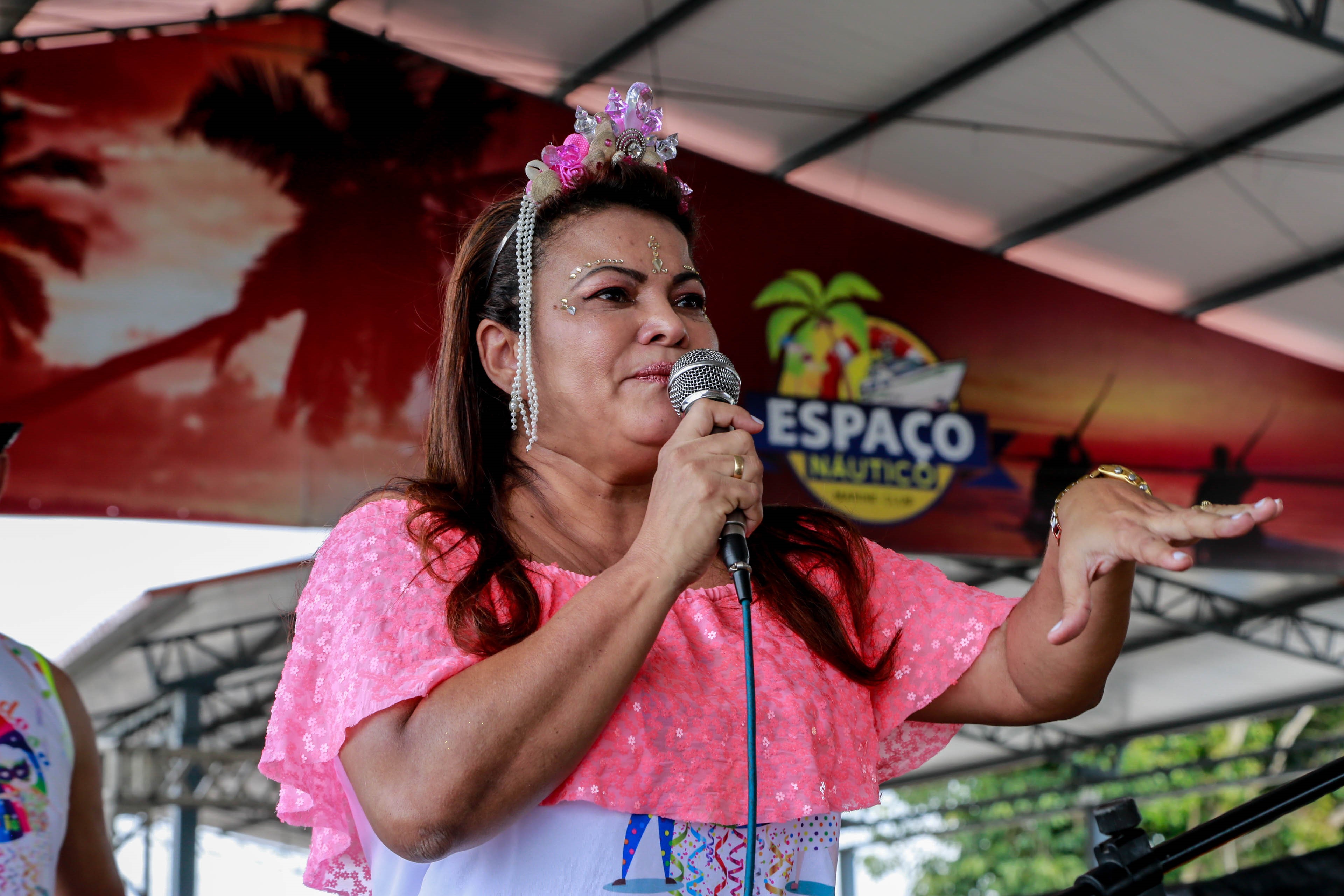 Idosos atendidos pela Sesma têm programação especial de carnaval