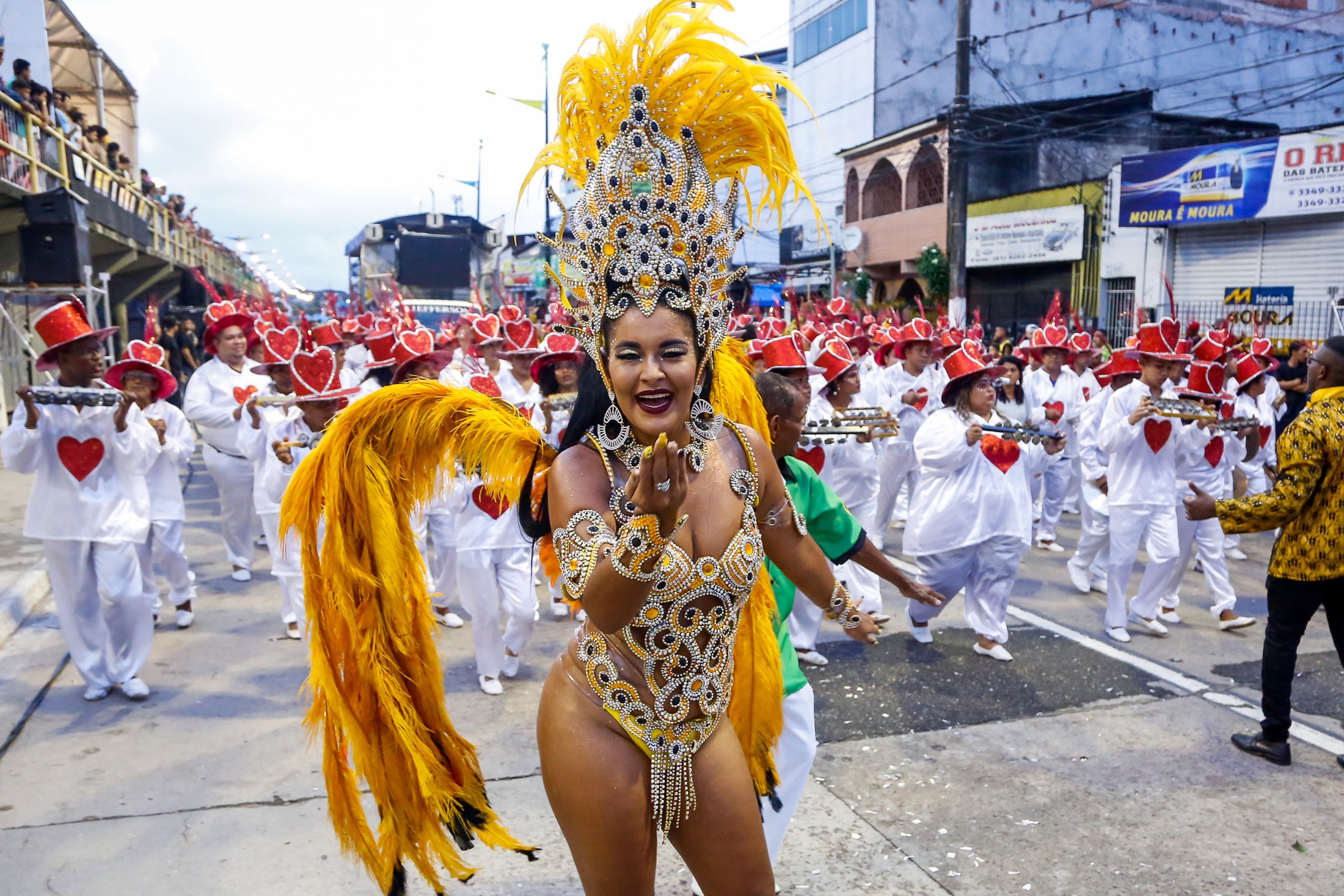 Xodó da Nega encerra segundo dia de desfile na Aldeia Amazônica