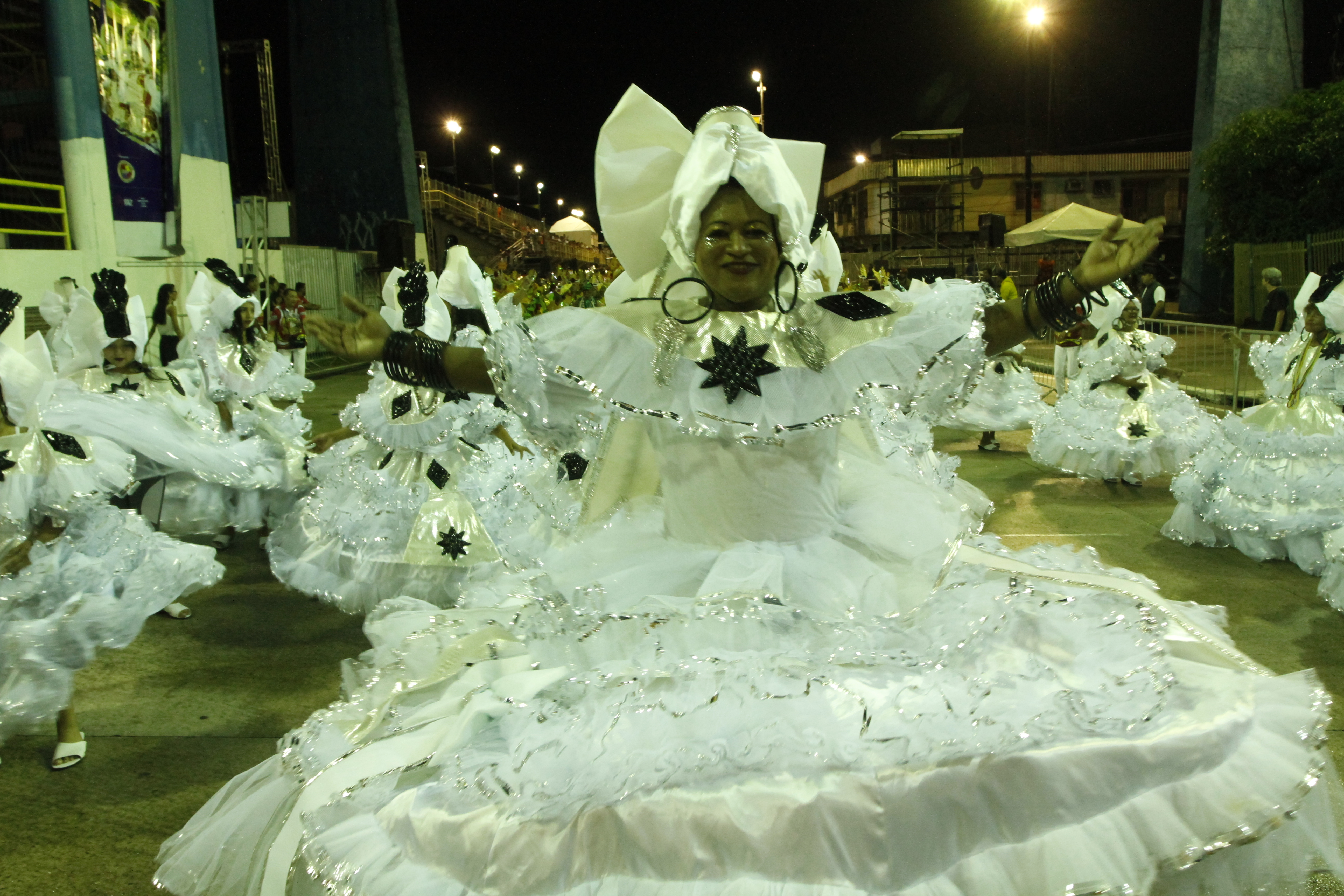 Dez escolas encerraram o desfile do Carnaval oficial de Belém