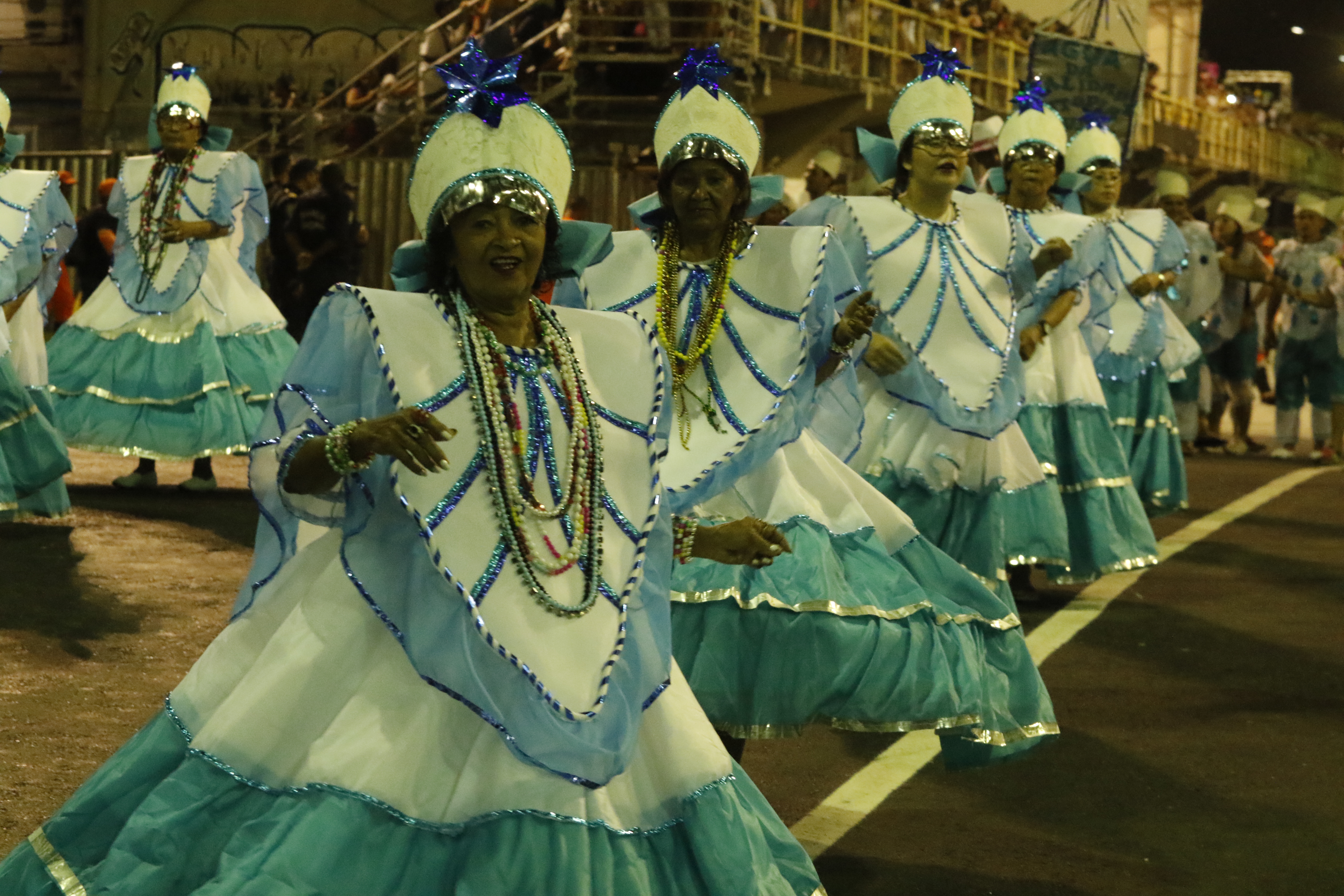 Dez escolas encerraram o desfile do Carnaval oficial de Belém