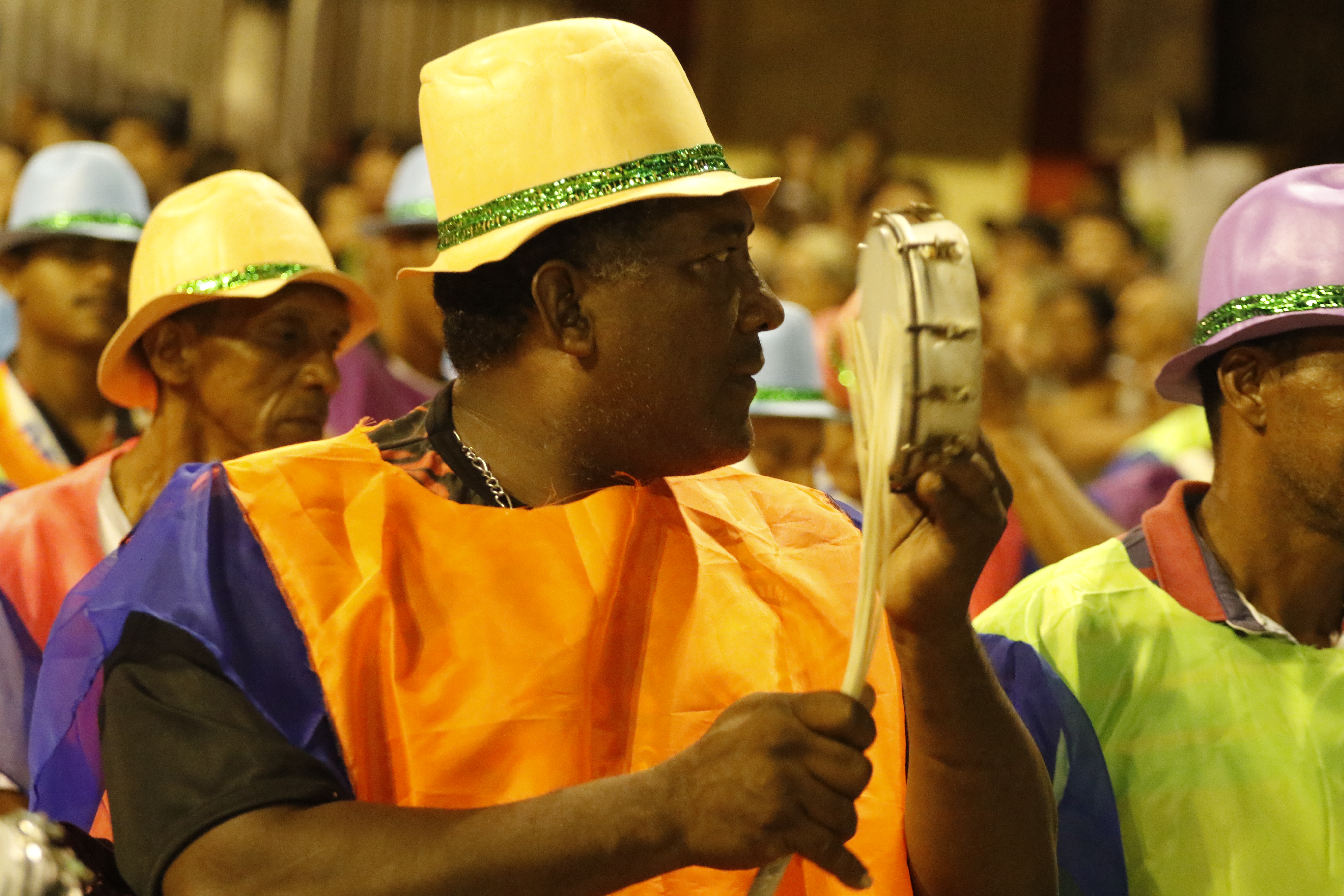 Dez escolas encerraram o desfile do Carnaval oficial de Belém