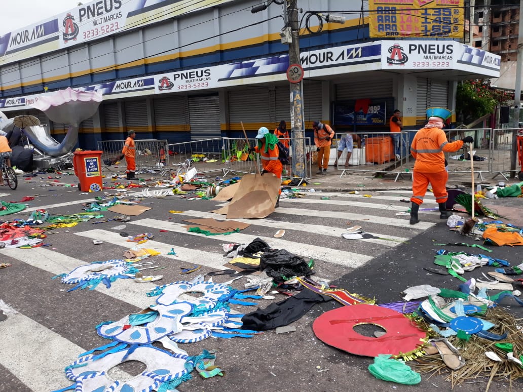 Bloco da Sesan fez a limpeza completa da avenida do samba nos três dias do desfile oficial