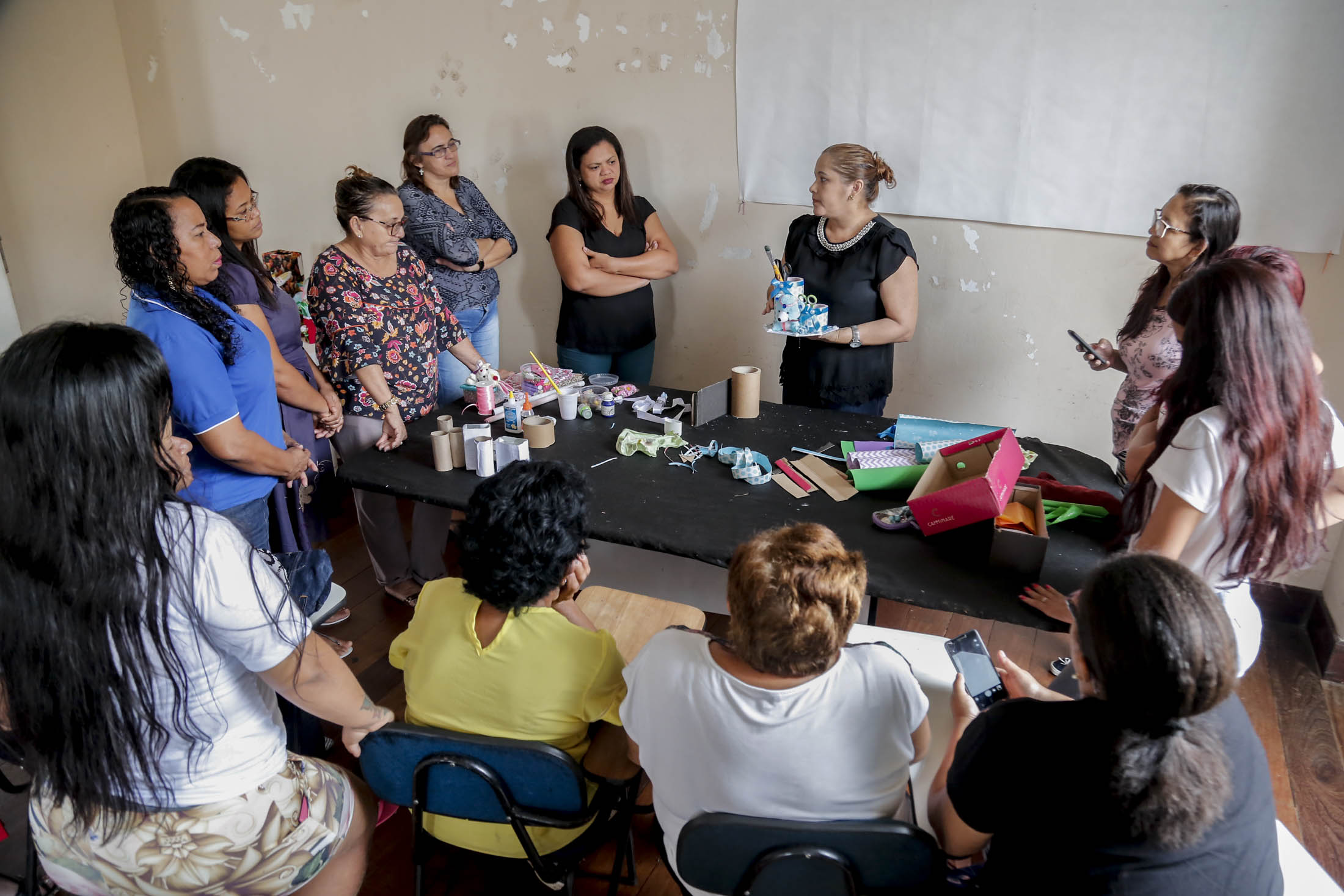 Combel realiza oficina de materiais recicláveis, conscientiza e empodera mulheres