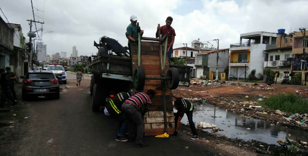 Prefeitura já apreendeu este ano 36 carroças usadas para descarte irregular de lixo