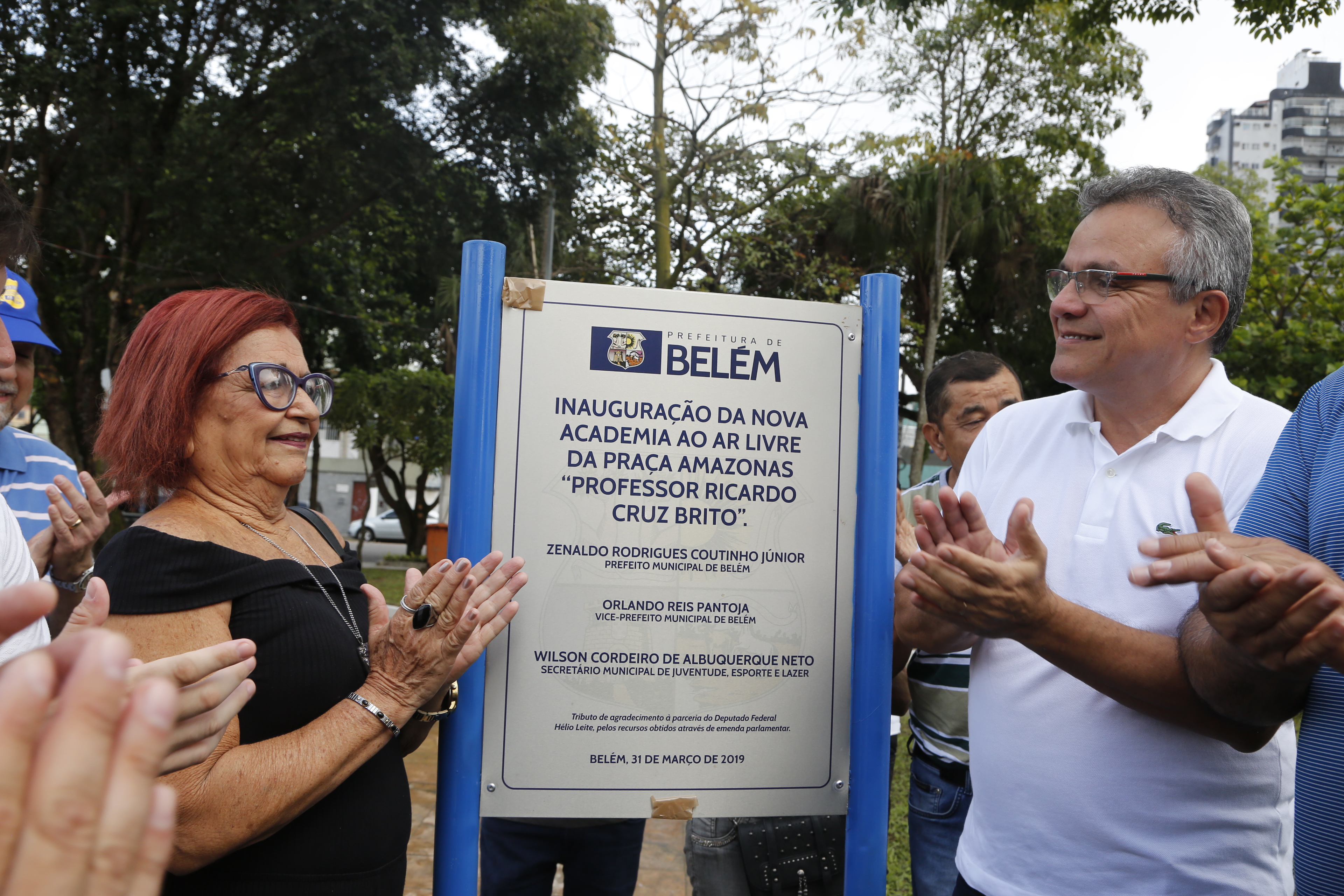 Academia ao Ar Livre da Praça Amazonas é reinaugurada com novos equipamentos