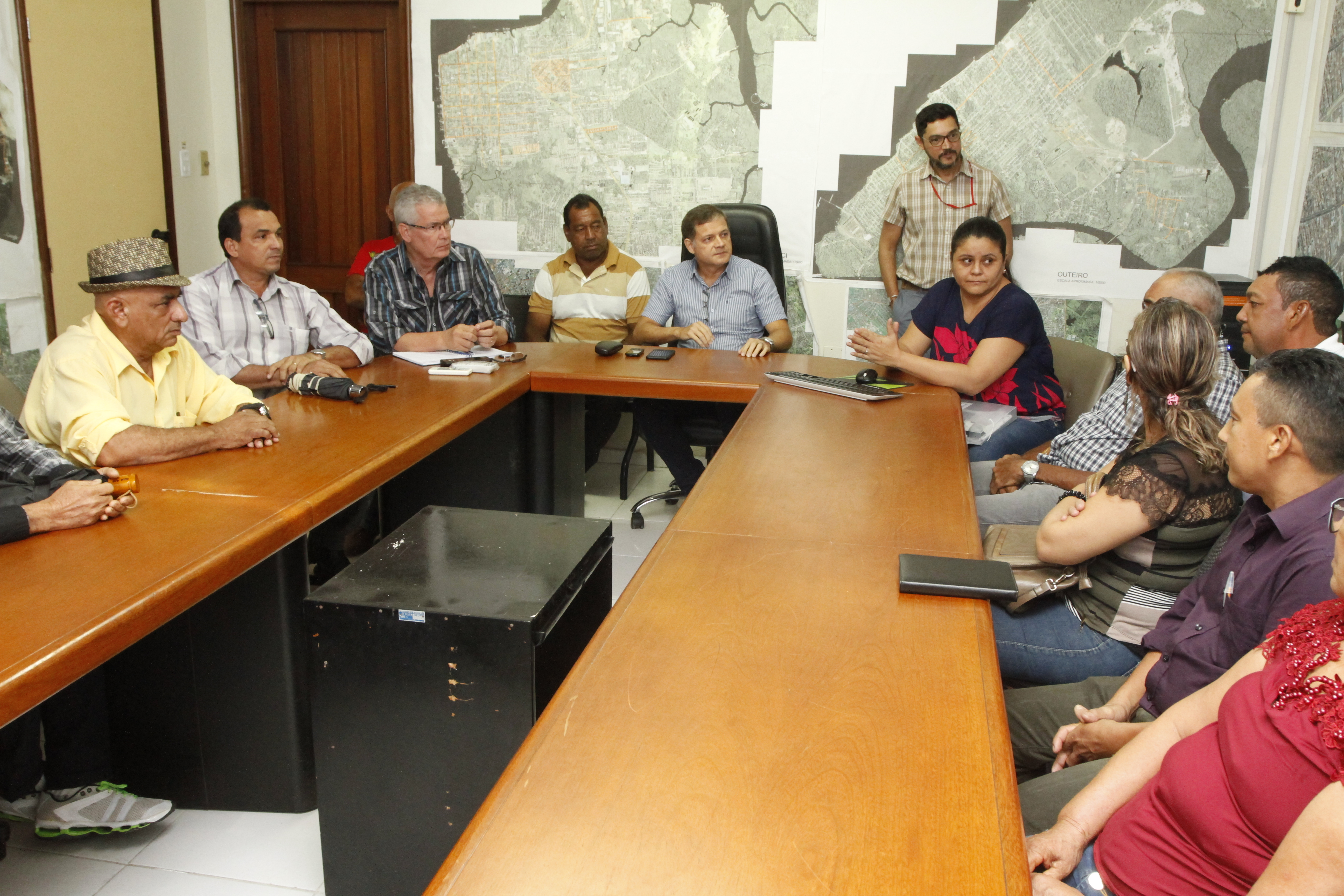 Feirantes aprovam projeto da nova feira do Porto da Palha