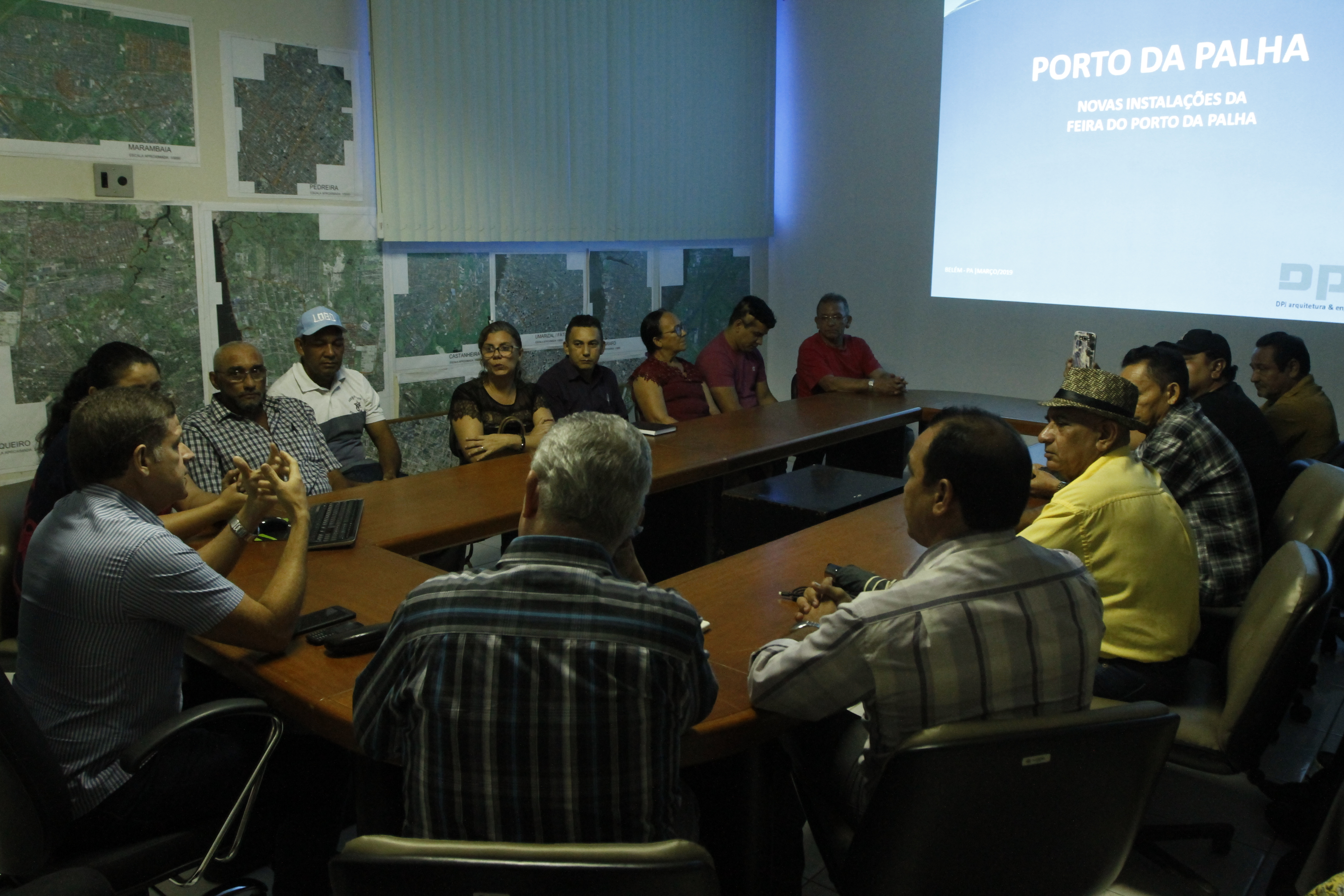 Feirantes aprovam projeto da nova feira do Porto da Palha