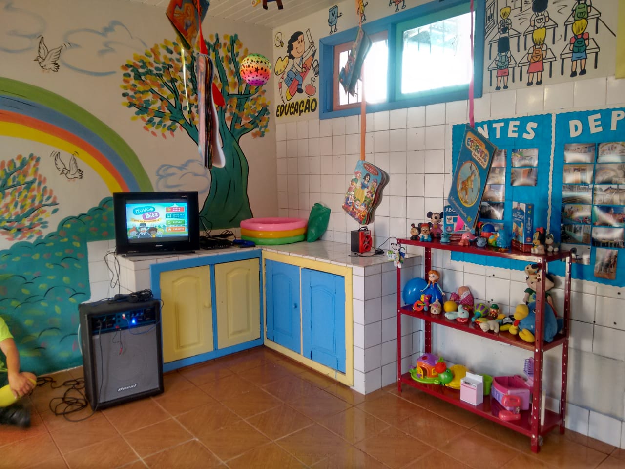 Escola inaugura brinquedoteca e estimula o desenvolvimento emocional de alunos
