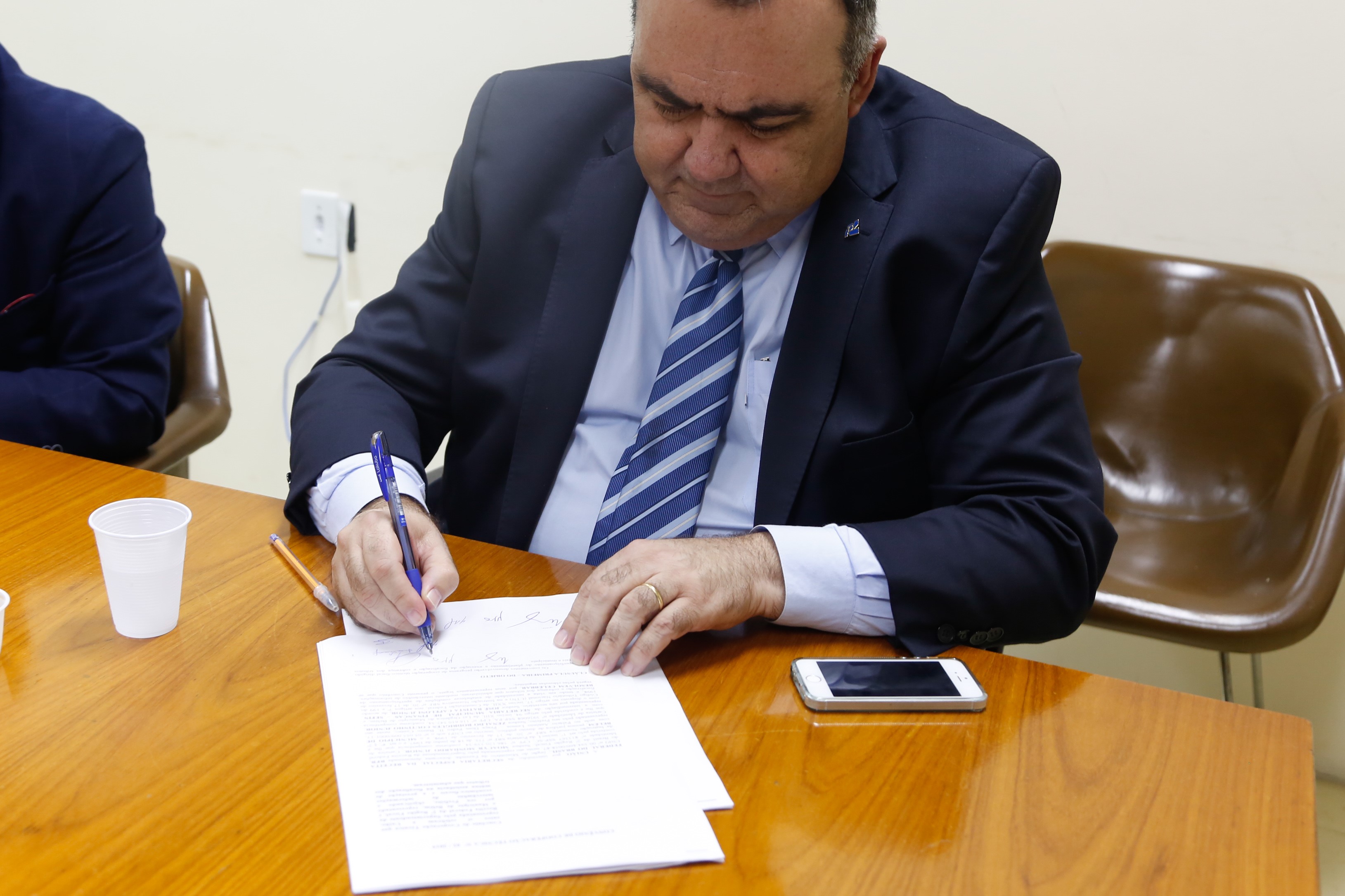 Prefeitura assina convênio entre a Sefin e a Receita Federal