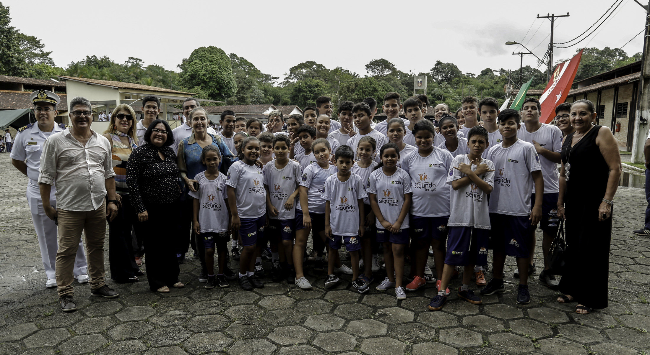 Alunos da rede municipal participam da abertura do Programa Forças no Esporte