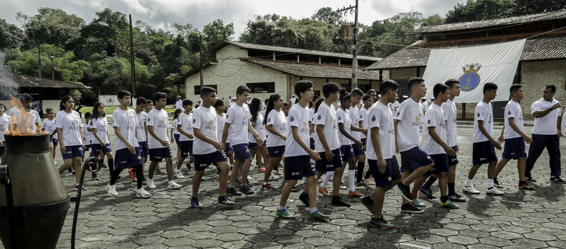 Alunos da rede municipal participam da abertura do Programa Forças no Esporte