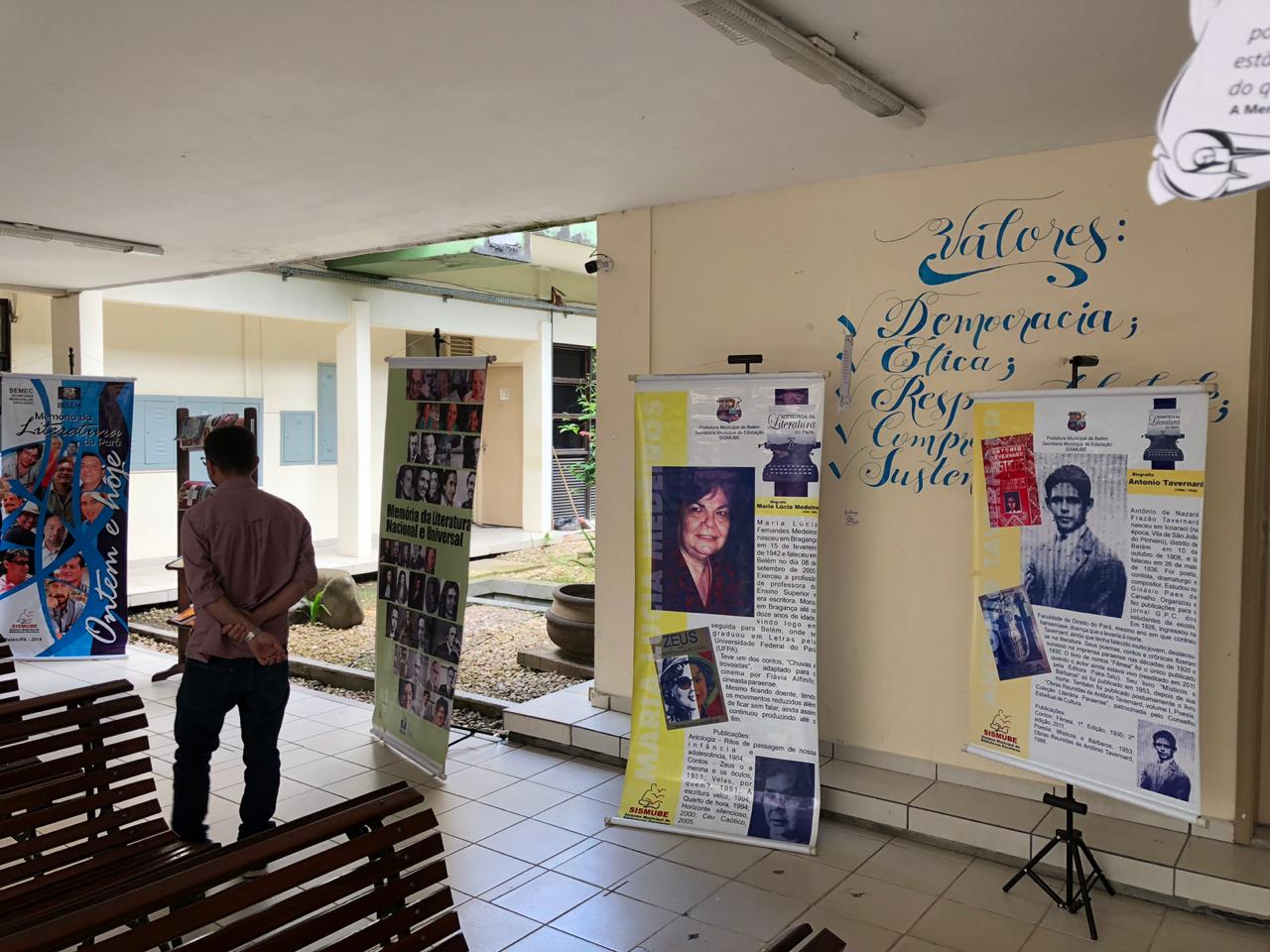 Semec realiza ações de incentivo à leitura para alunos e servidores