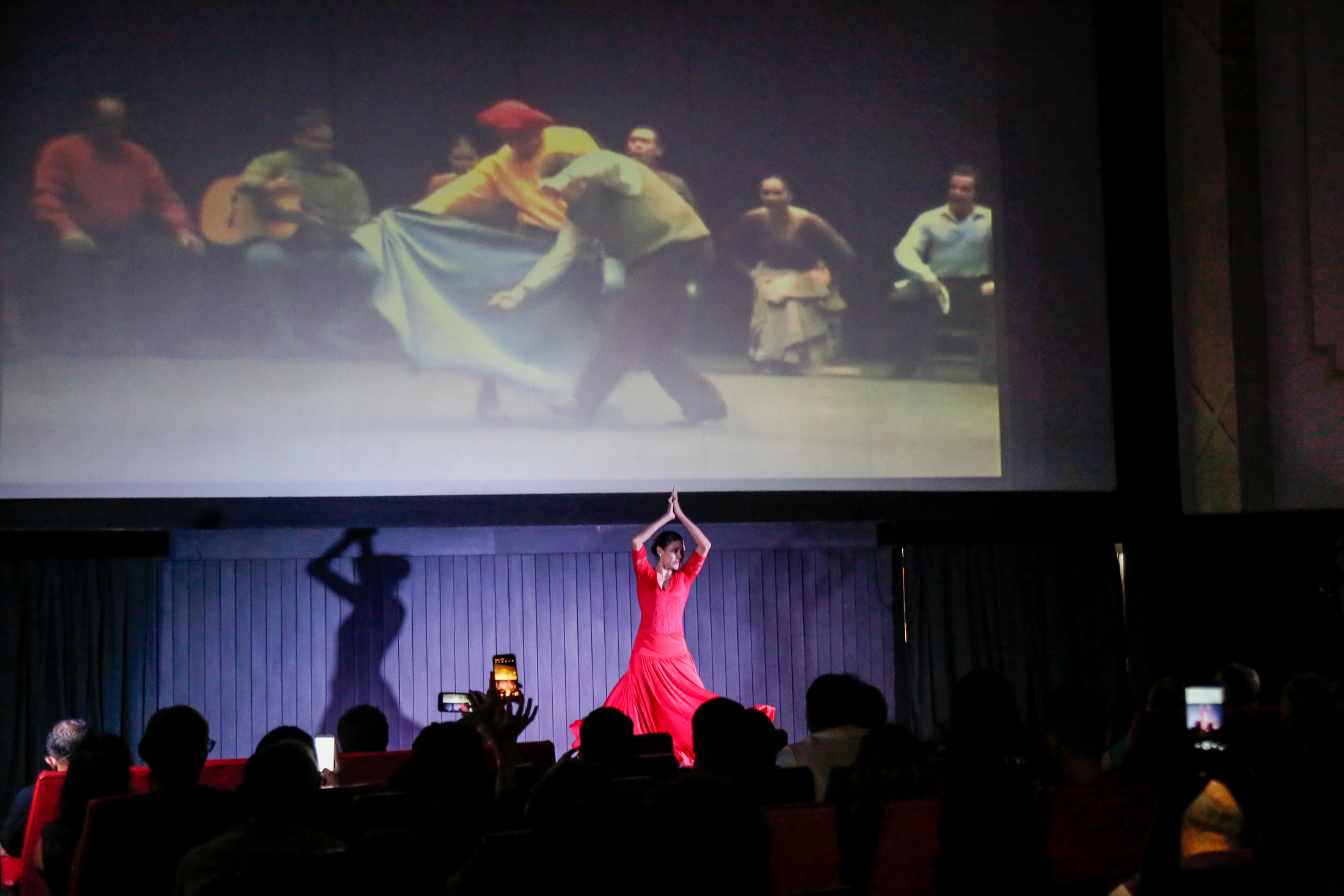 Aniversário do Cine Olympia é celebrado com alegria pelos frequentadores