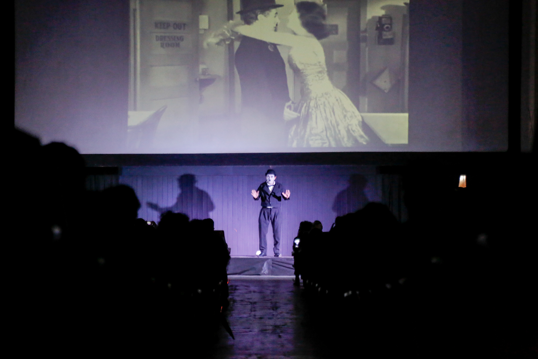 Aniversário do Cine Olympia é celebrado com alegria pelos frequentadores