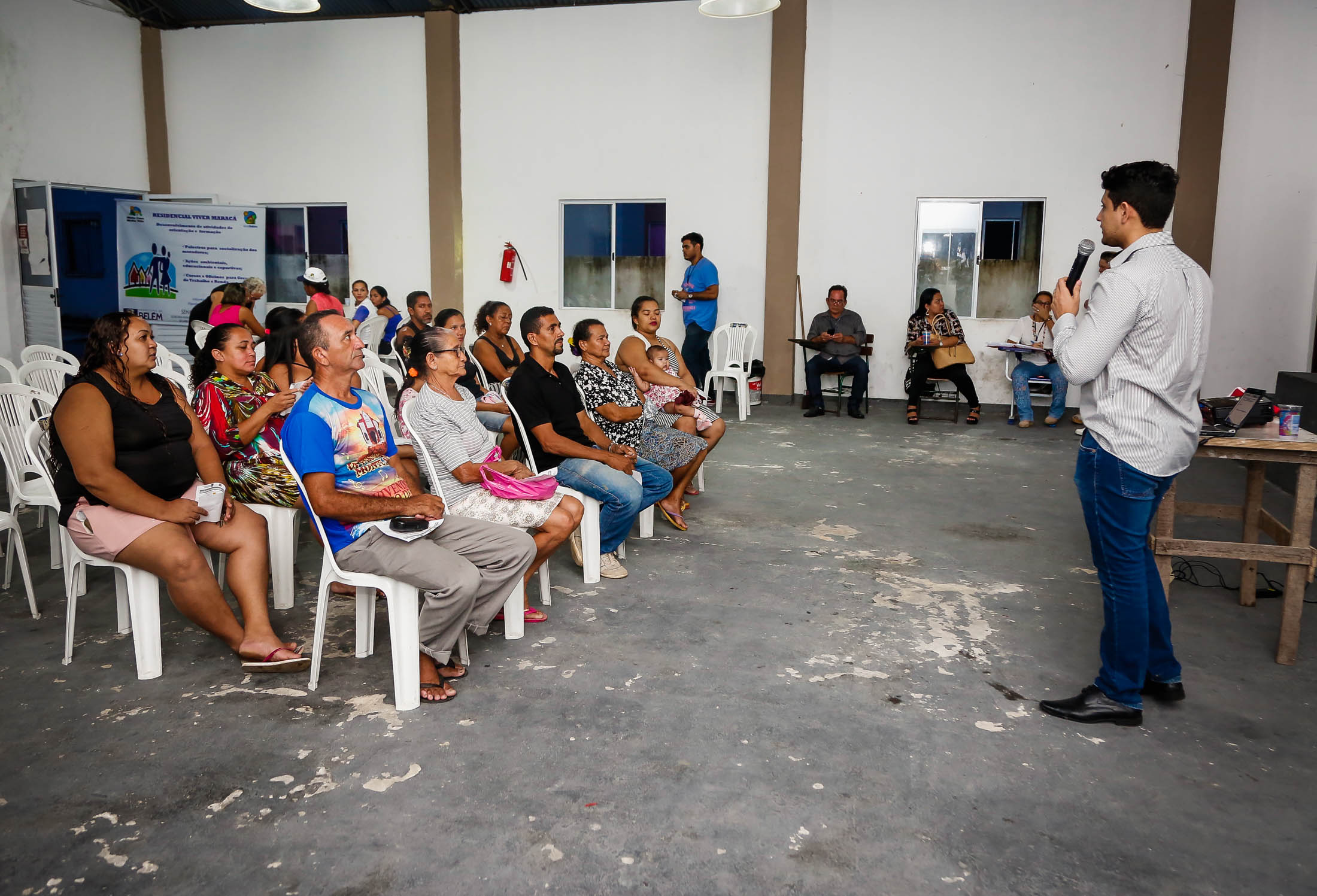 Prefeitura leva palestras sobre educação financeira para os moradores do residencial Viver Maracá
