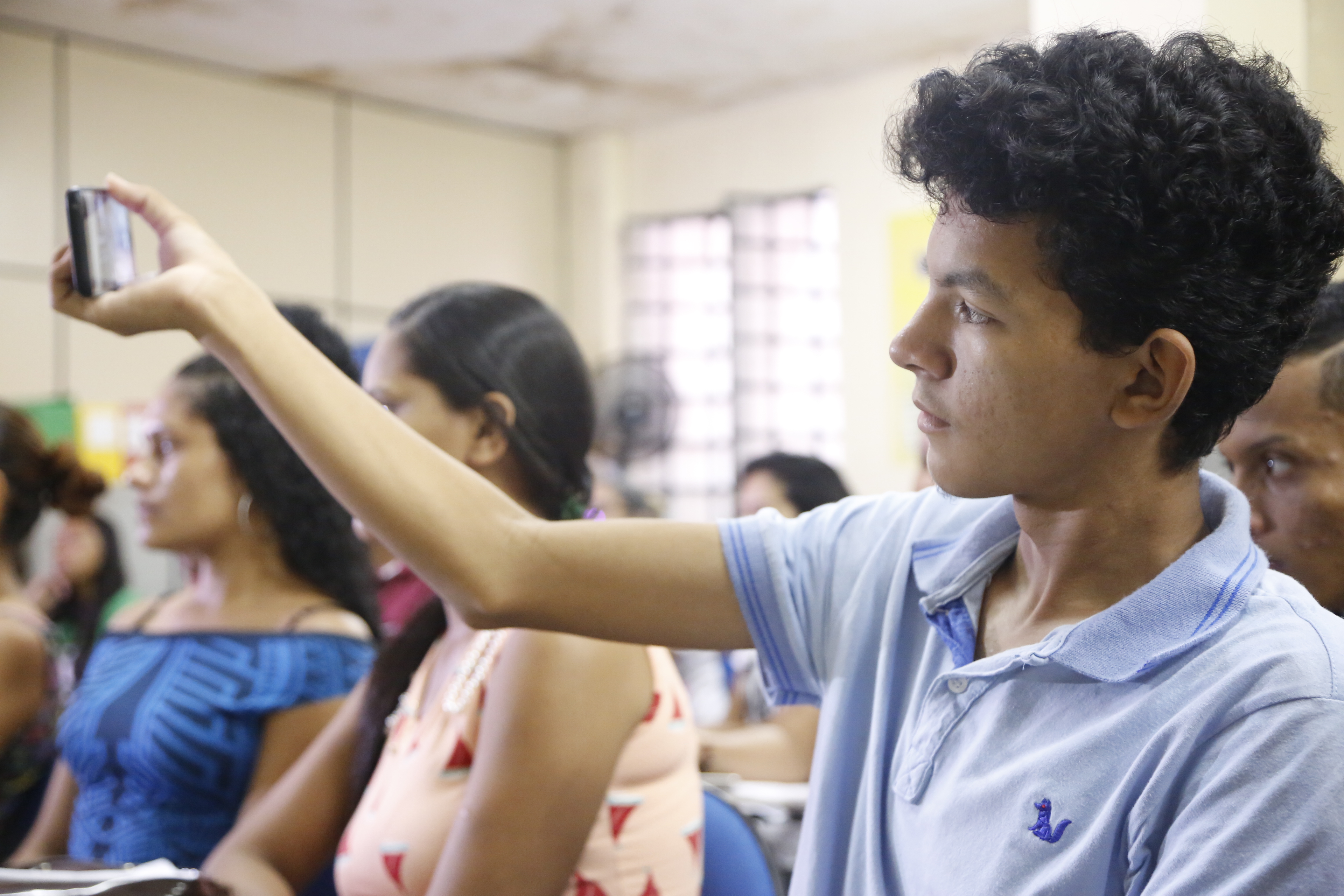 Fundo Ver-o-Sol encerra curso para formação de garçom e garçonete