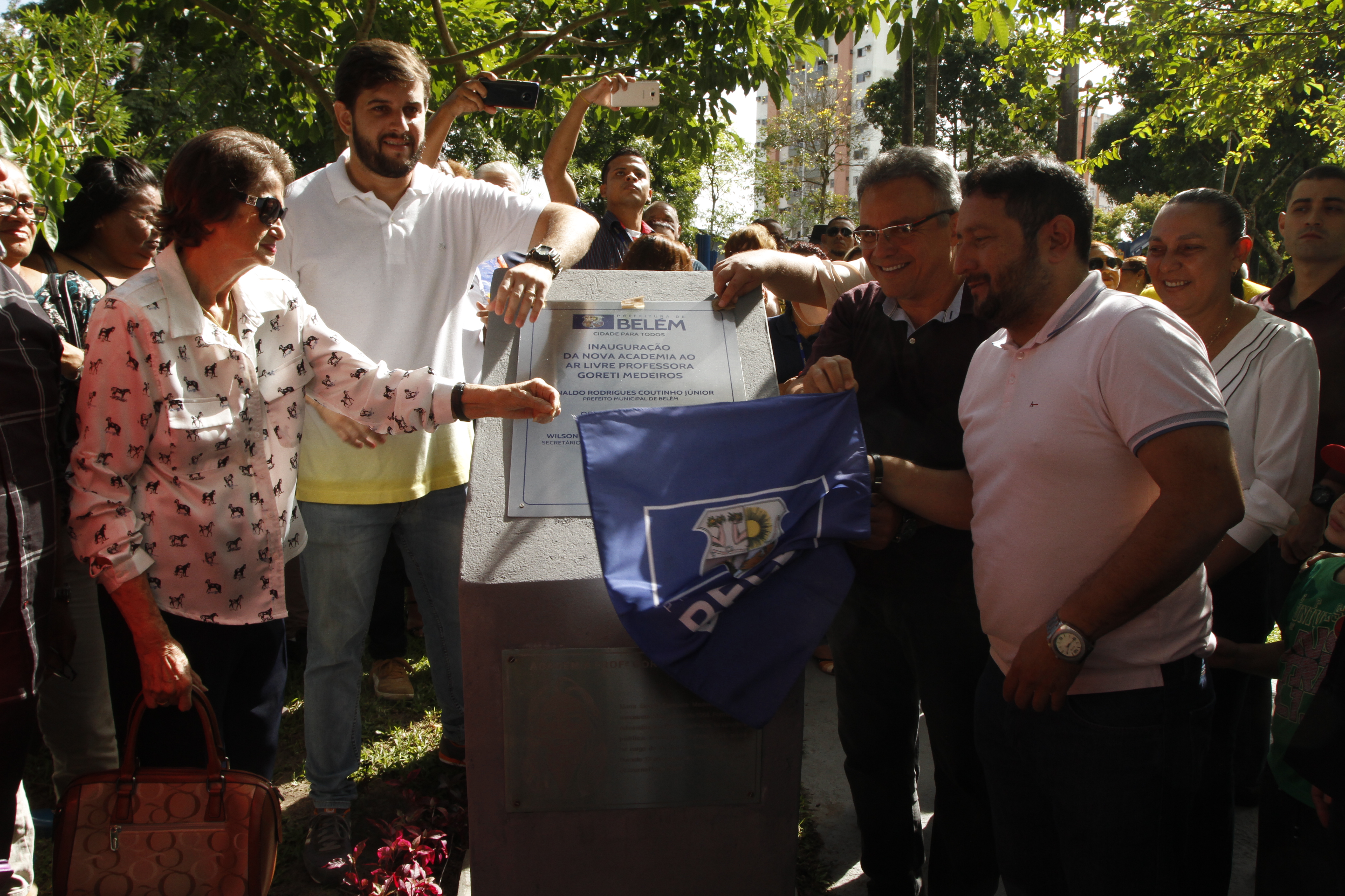 Academia ao Ar Livre é reinaugurada na praça Brasil