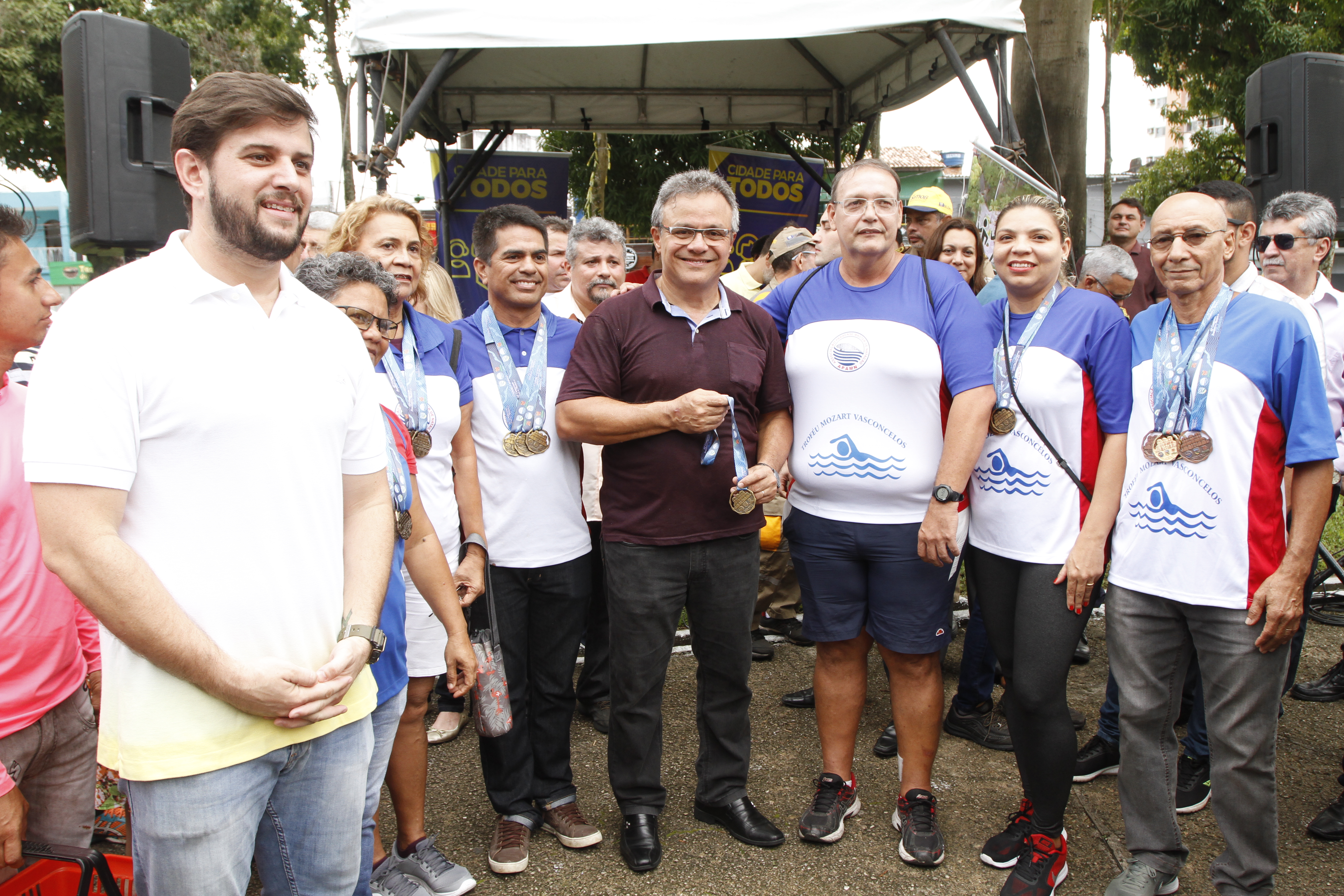 Academia ao Ar Livre é reinaugurada na praça Brasil