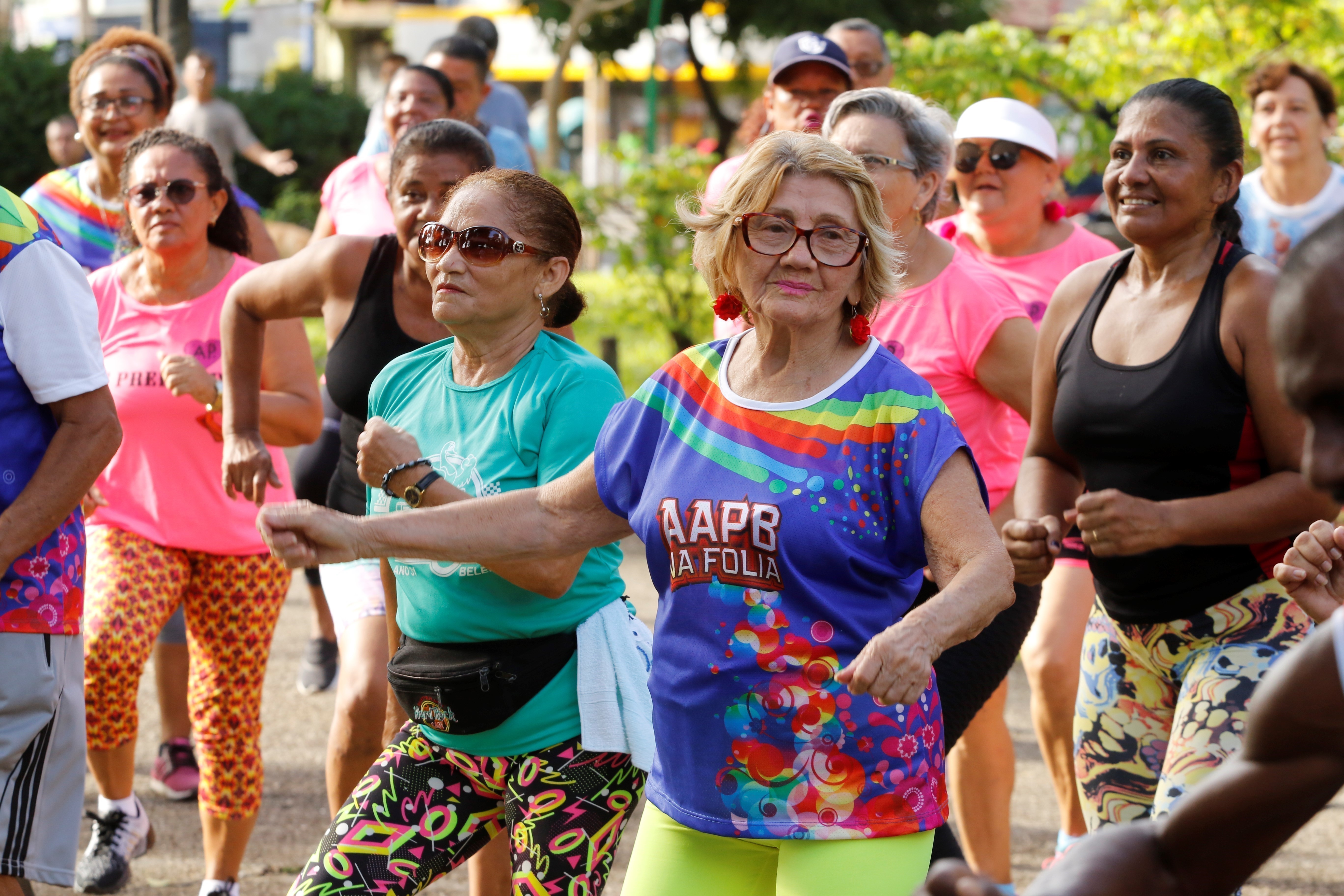 Academia ao Ar Livre é reinaugurada na praça Brasil