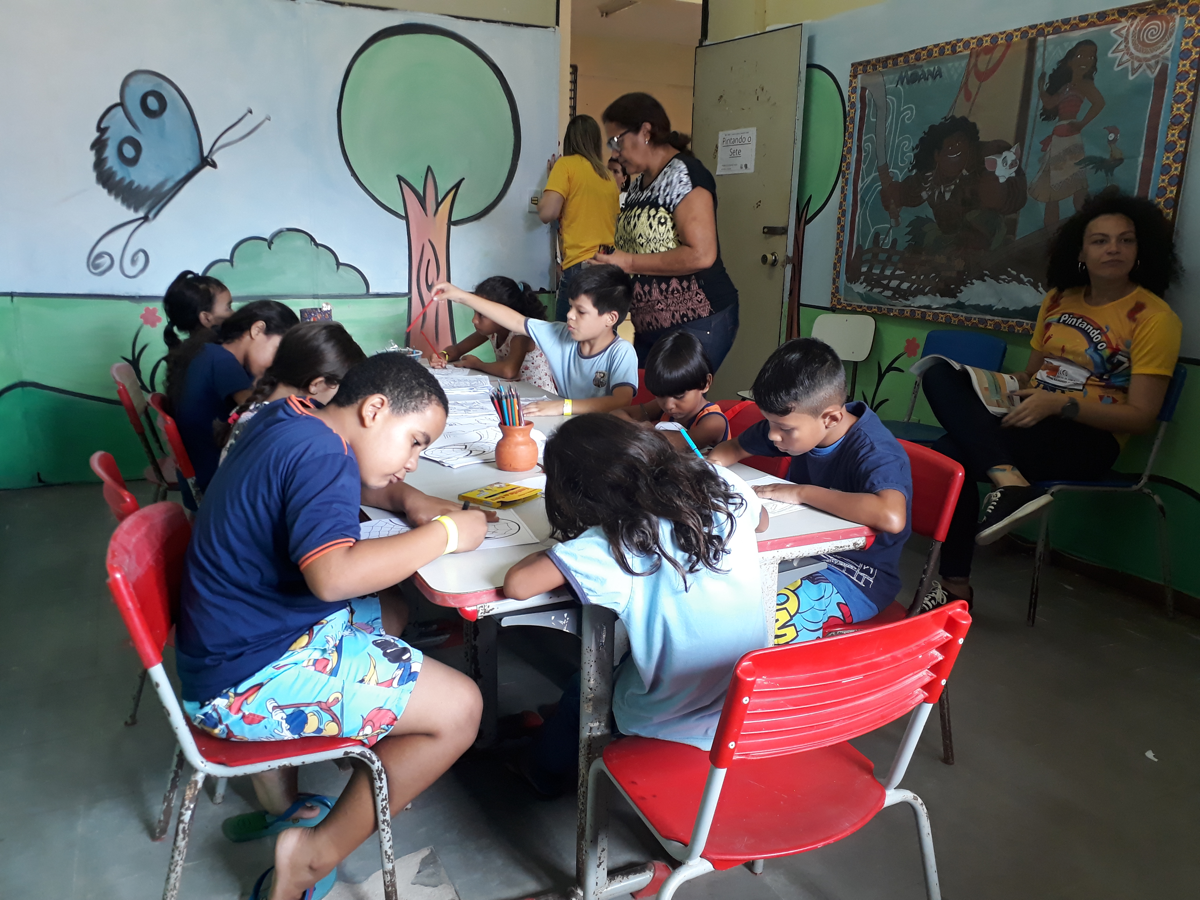 Escola realiza projeto “Estreitando Laços” e atende a mais de 900 pessoas  