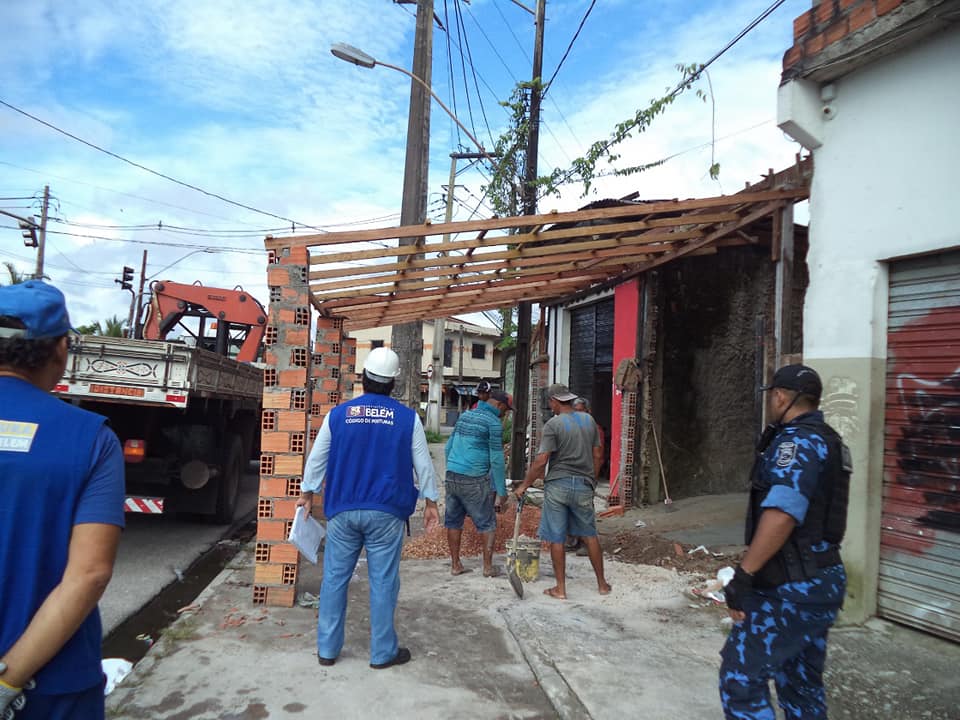 Construções irregulares representam dano à cidade e prejuízo ao responsável