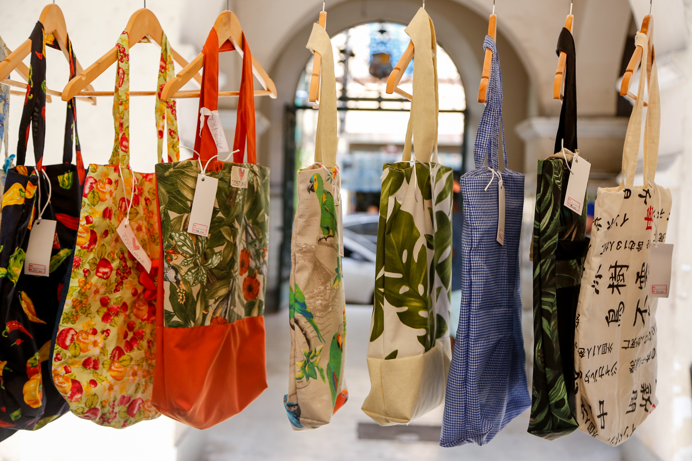 Feira de produtos artesanais movimenta o Mercado Francisco Bolonha