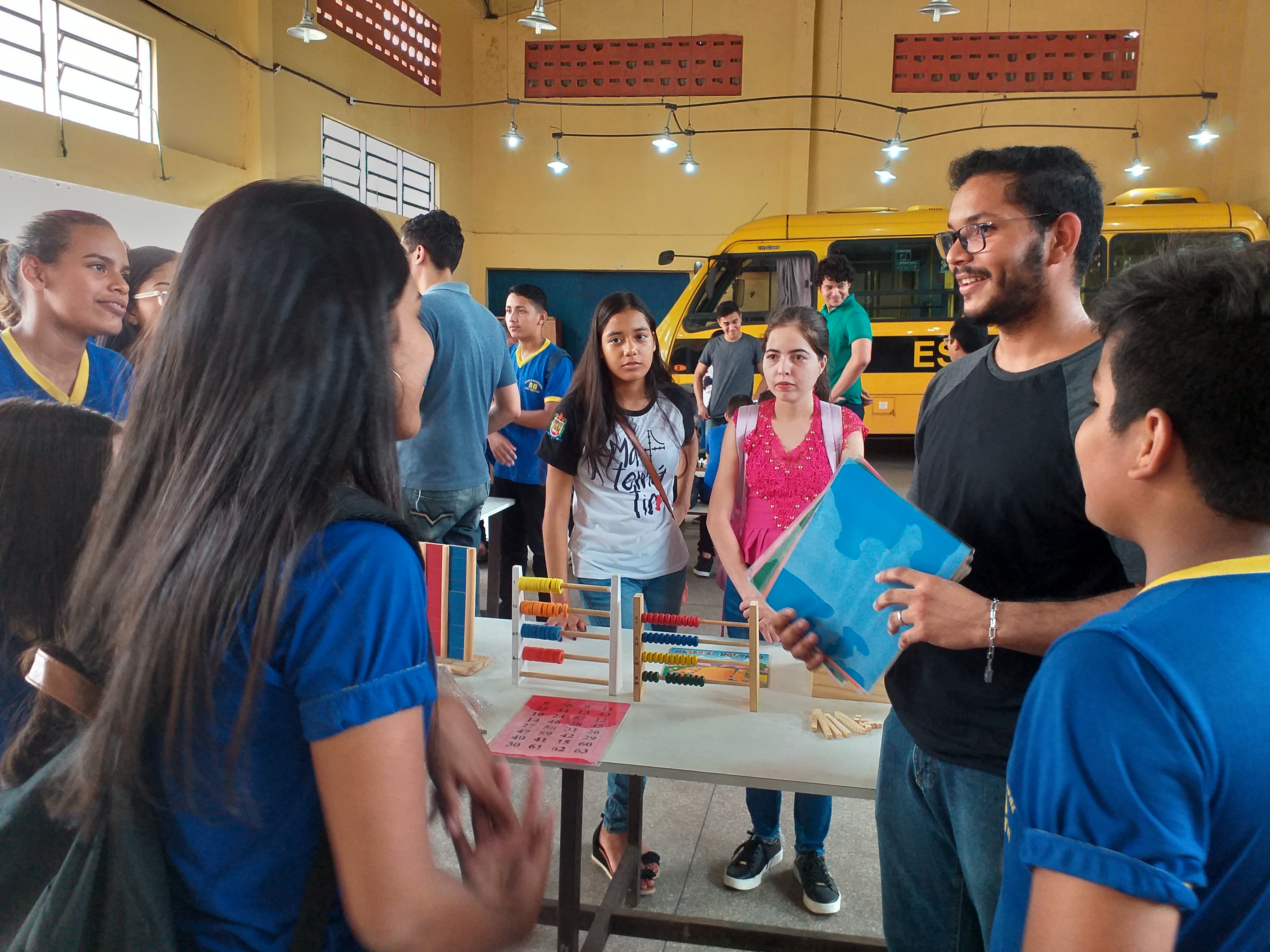 Jogos matemáticos estimulam alunos da escola Ruy da Silveira Brito