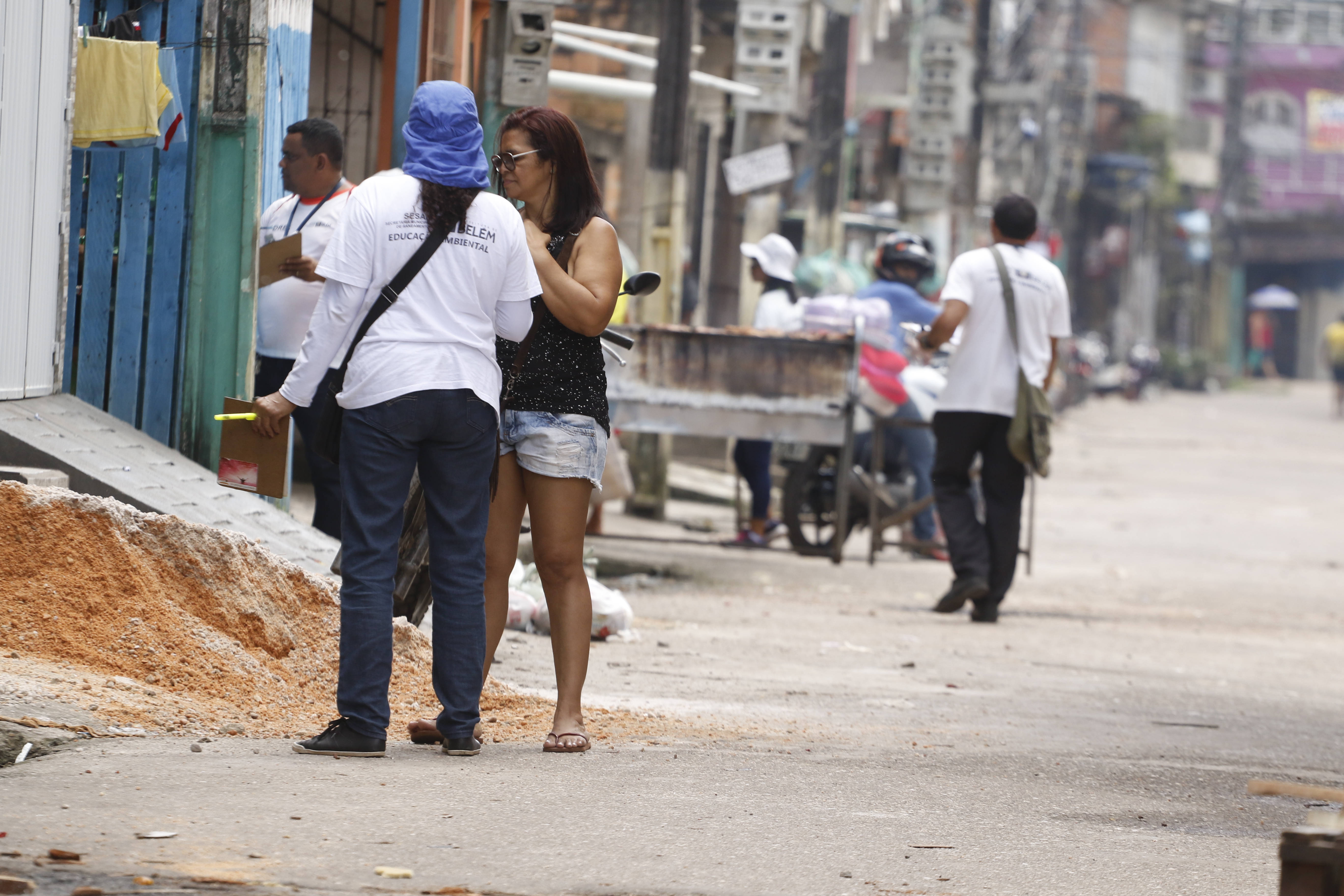 Prefeitura leva ações de limpeza e educação ambiental aos moradores do Jurunas