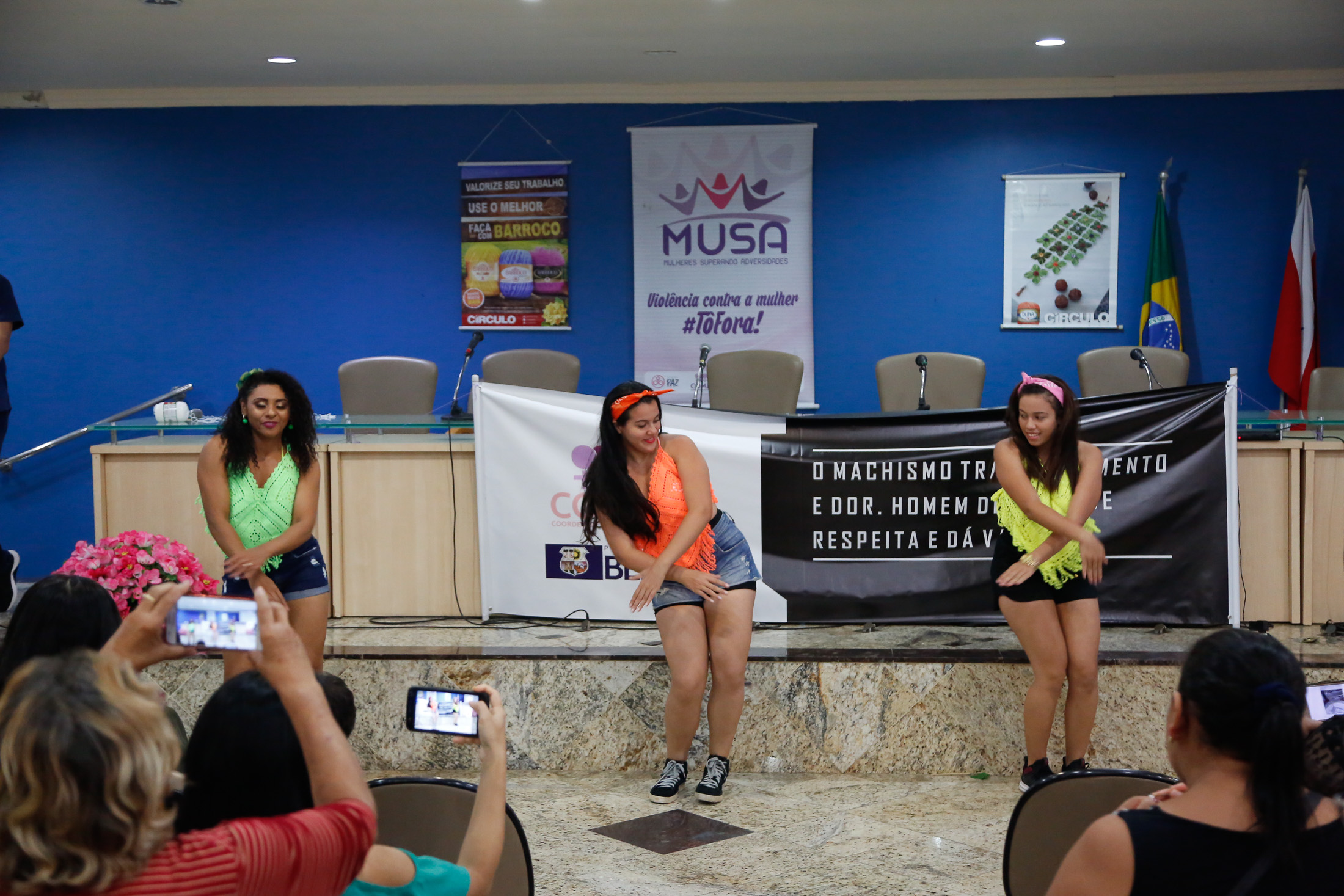 Workshop de crochê promovido pela Combel gera capacitação profissional a mulheres