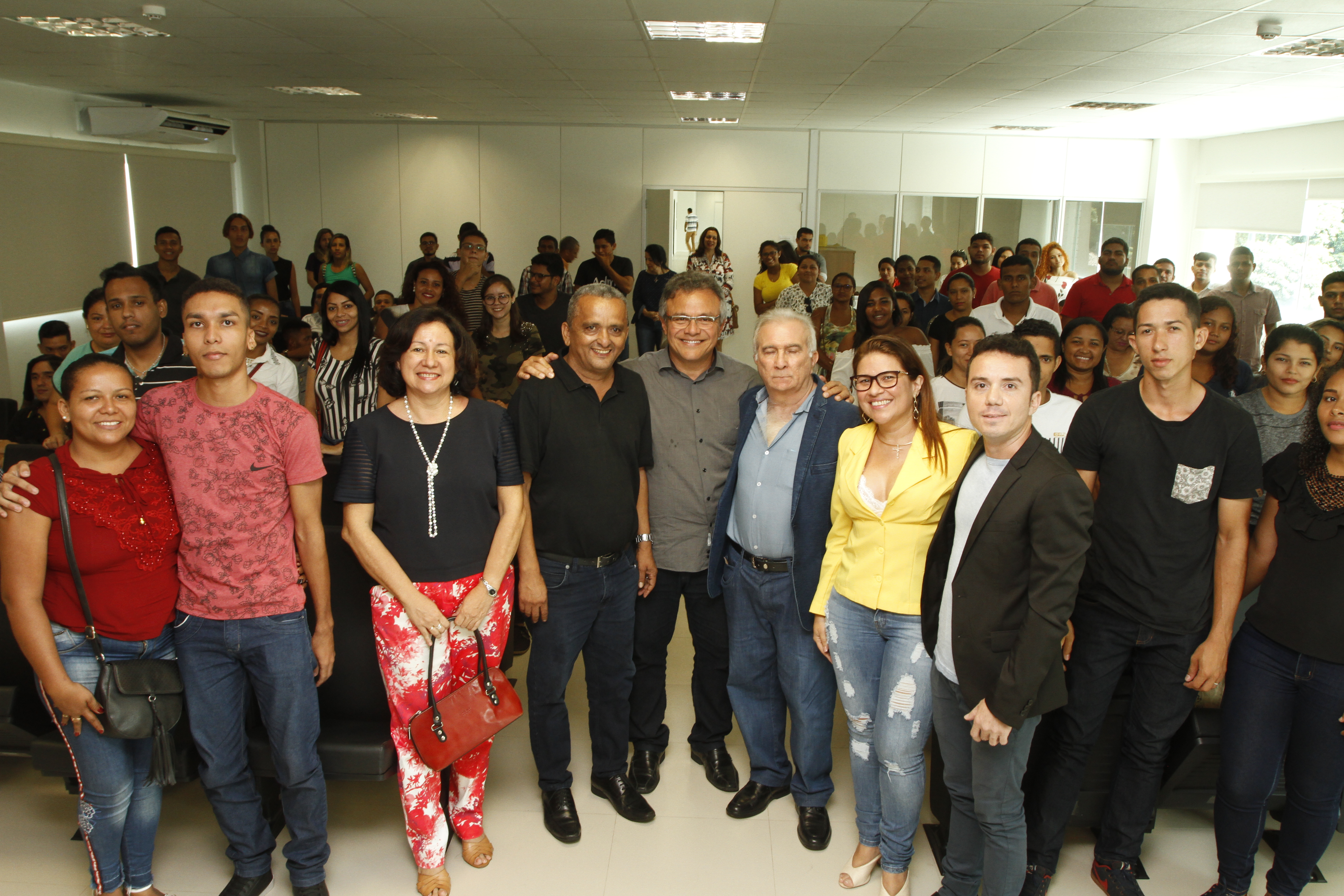 Jovens das ilhas de Belém ganham oportunidade para o primeiro emprego 