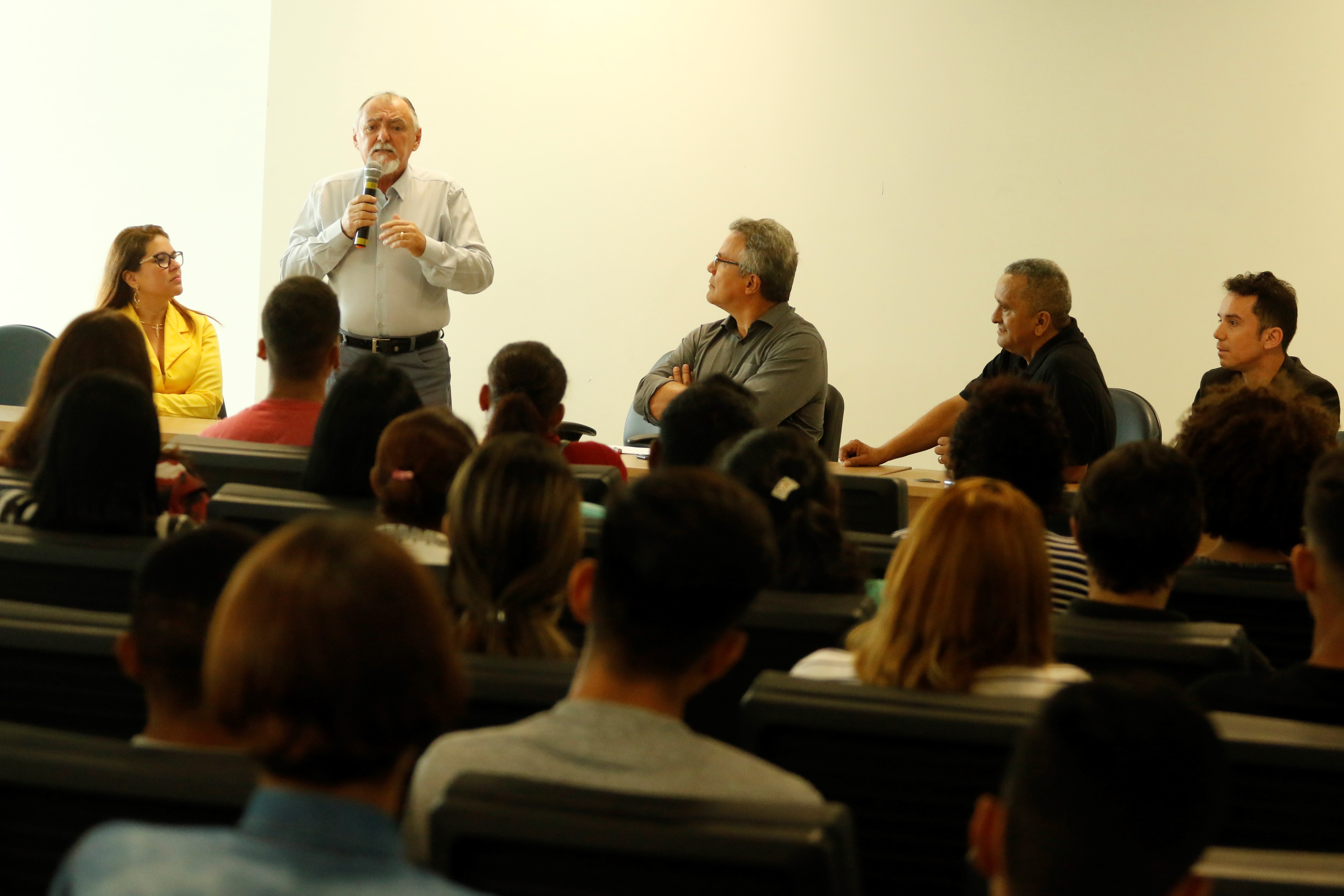 Jovens das ilhas de Belém ganham oportunidade para o primeiro emprego 