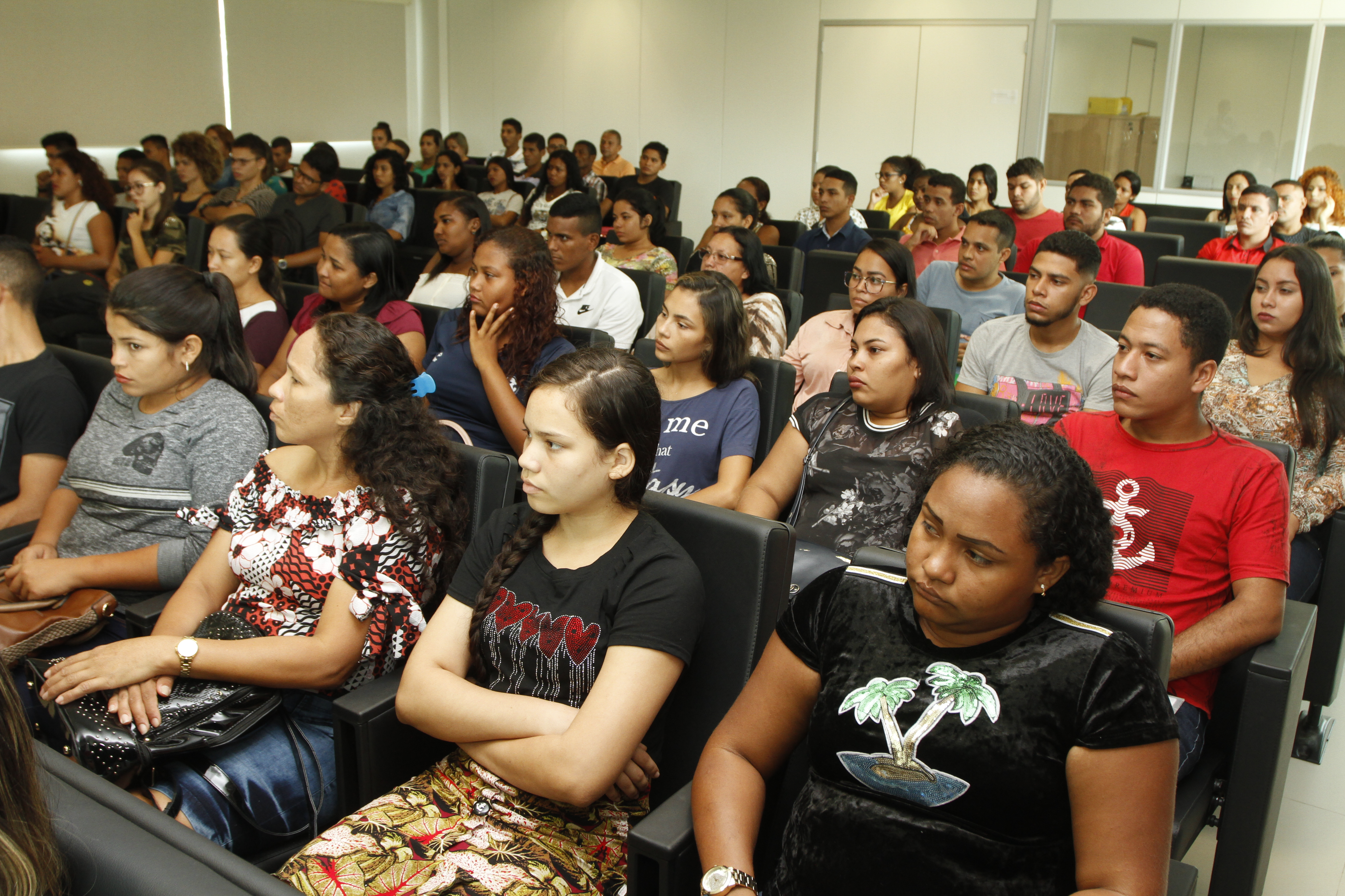Jovens das ilhas de Belém ganham oportunidade para o primeiro emprego 