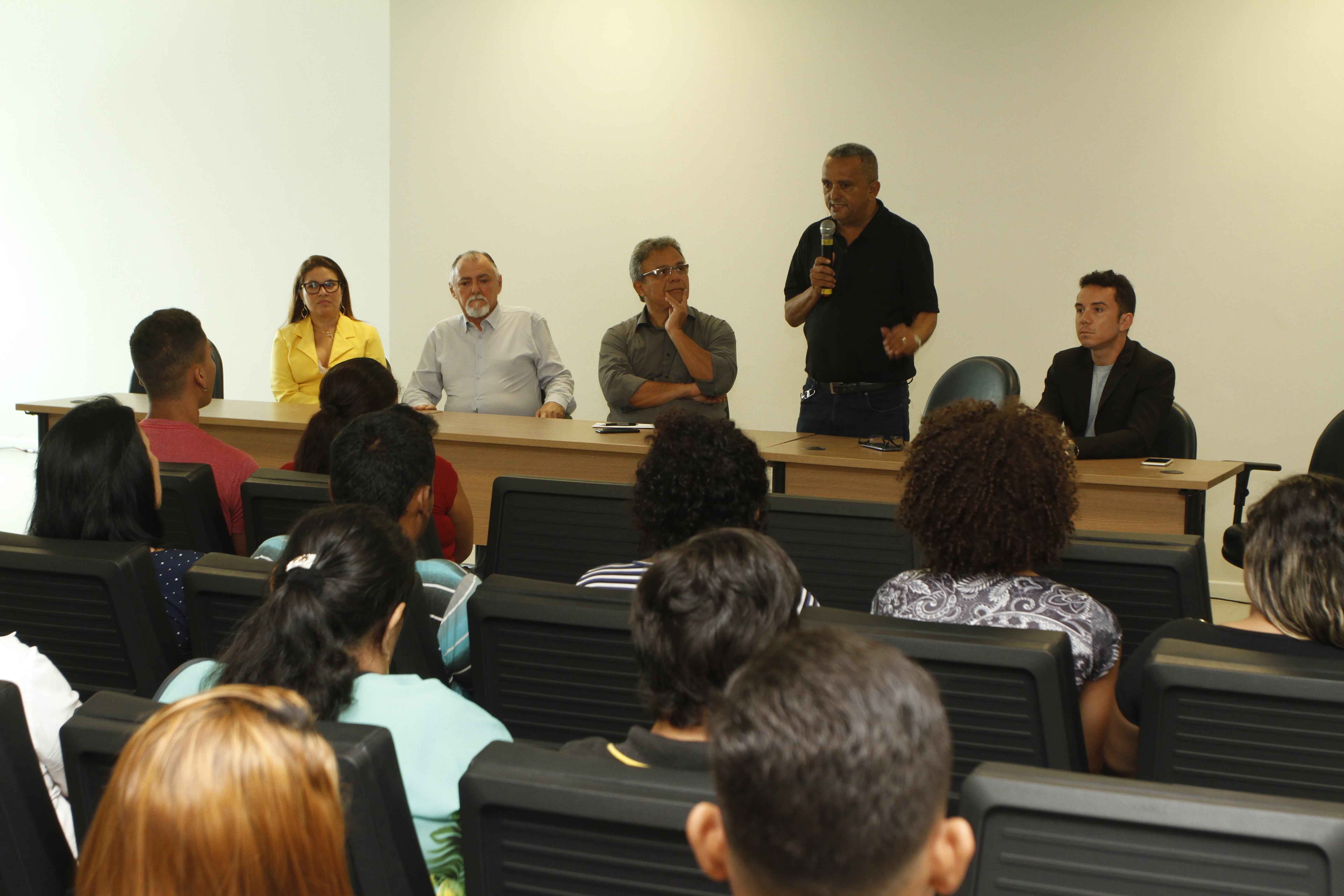 Jovens das ilhas de Belém ganham oportunidade para o primeiro emprego 