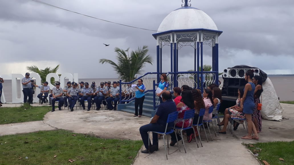 Festa e homenagens celebram os 50 anos da escola Dr. Lauro Chaves