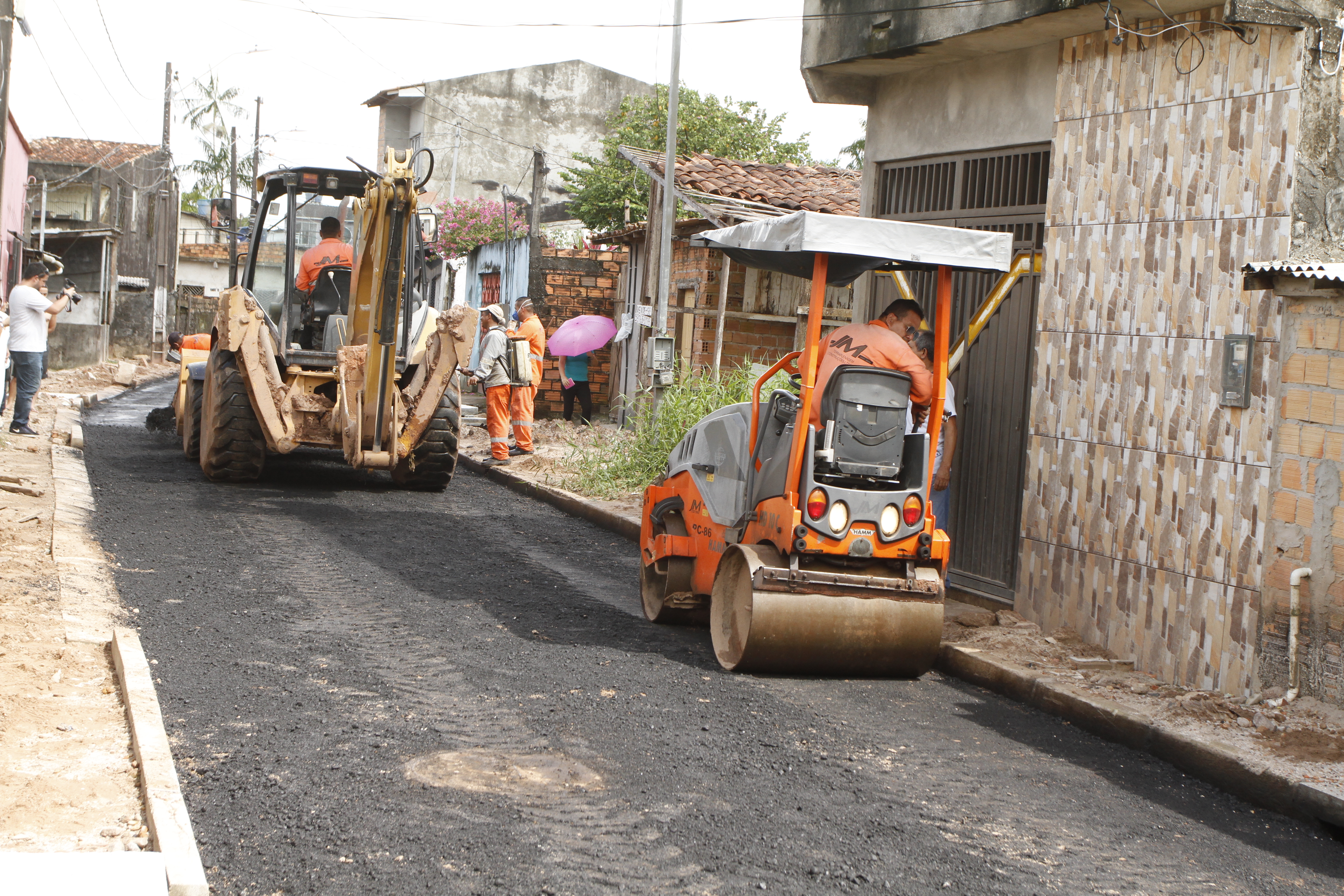 Prefeitura amplia ações de tapa-buracos e avança com obras de drenagem e pavimentação