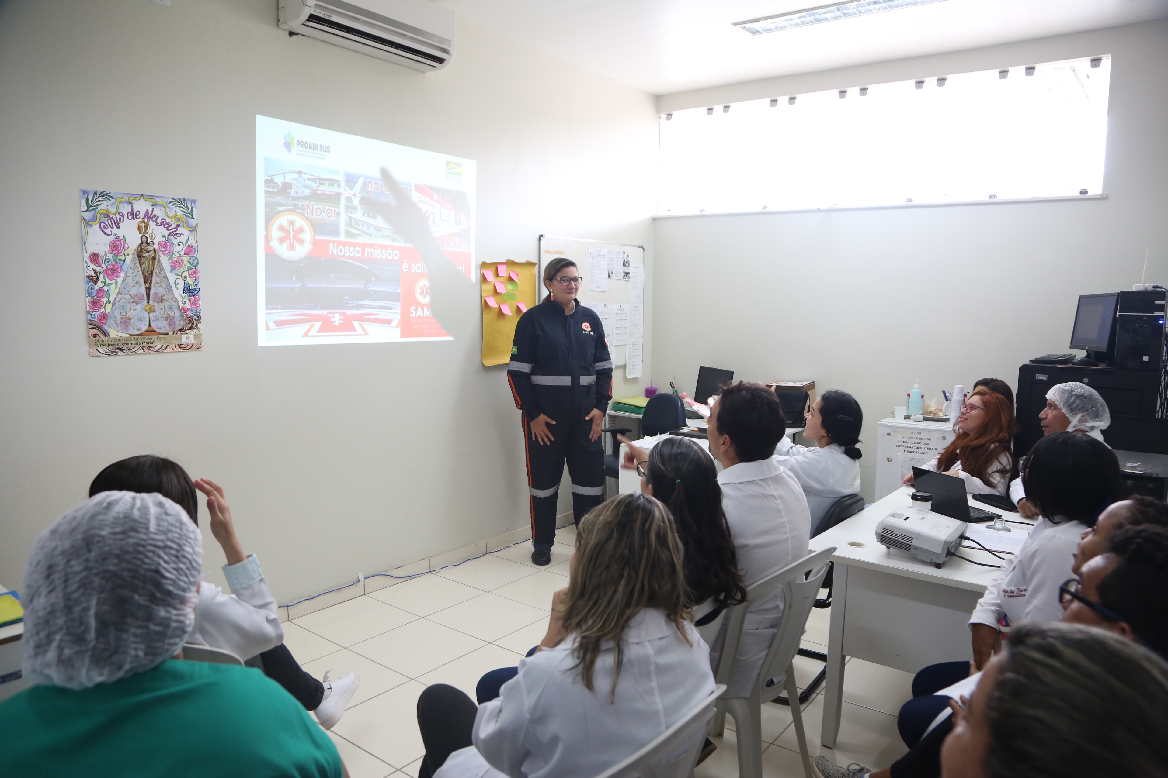 Enfermeiros e assistentes sociais são profissionais essenciais na saúde municipal